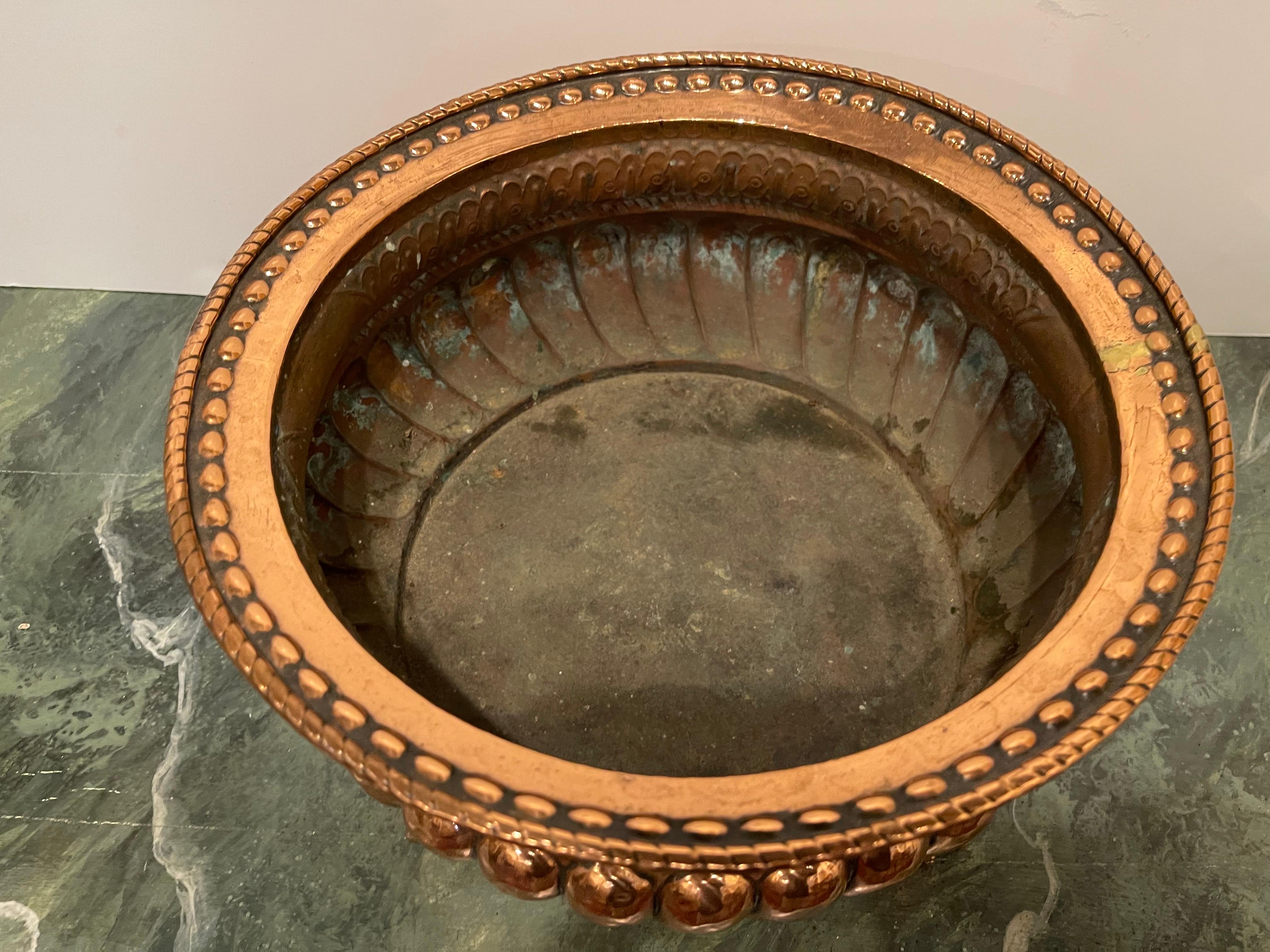 French Copper Jardiniere or Planter with Lion Handles, 19th Century For Sale 2