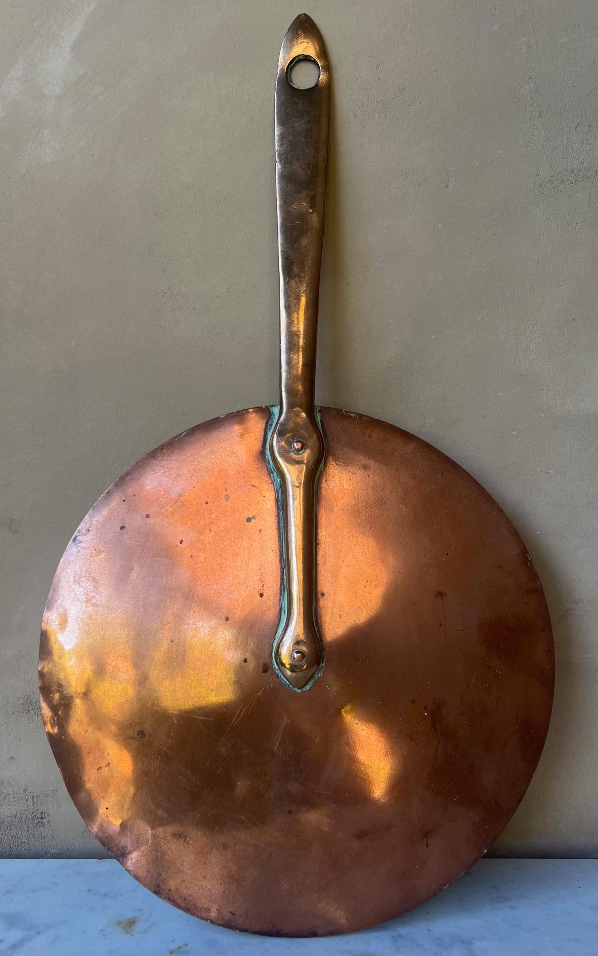 French Copper Lid by Minard Cornu, C. 1910 In Good Condition For Sale In Ross, CA