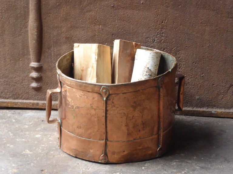 French Copper Log Holder or Log Basket, Louis XV, 18th Century For Sale 1