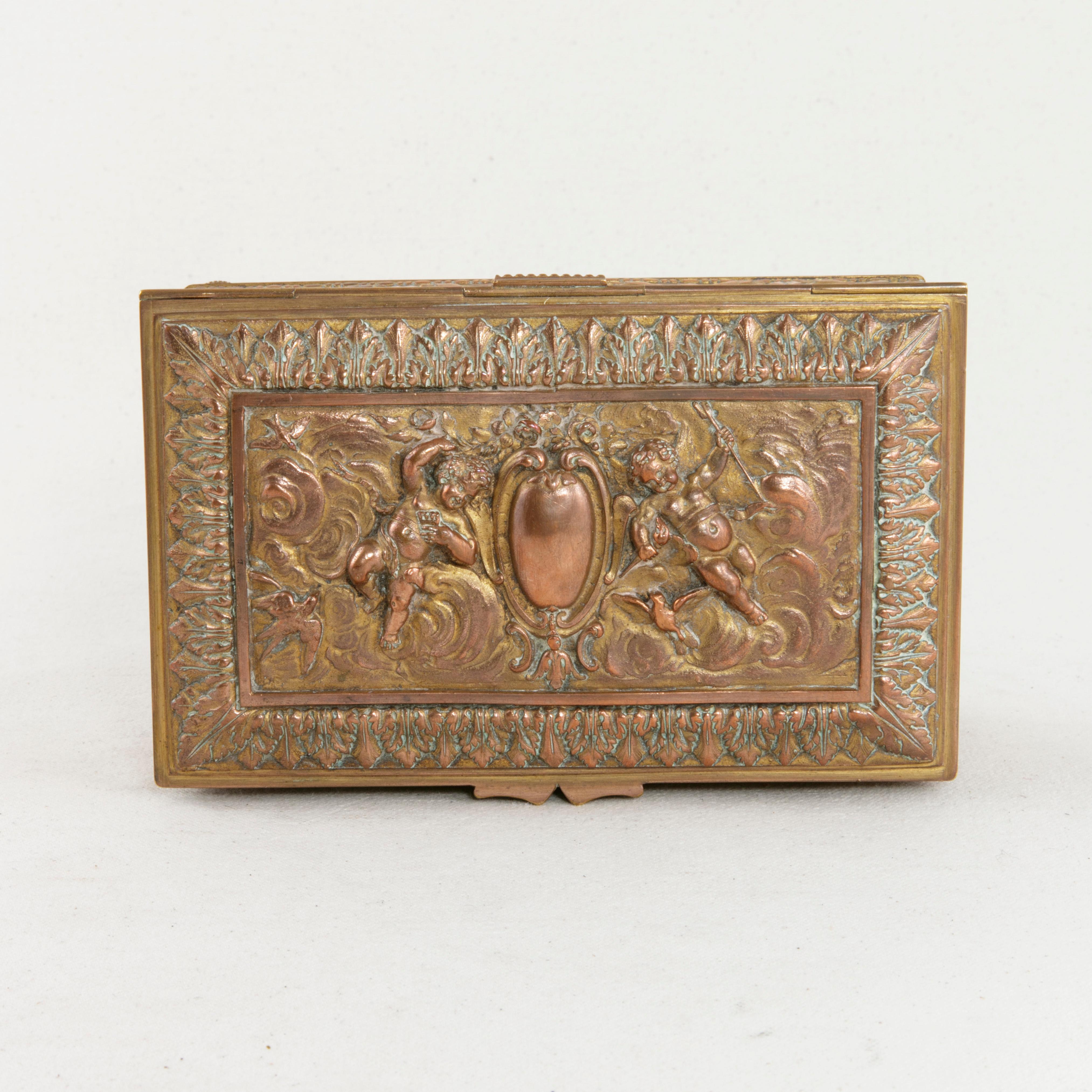 French Copper Repousse Box with Lid, Cherubs and Floral Motif, circa 1900 1