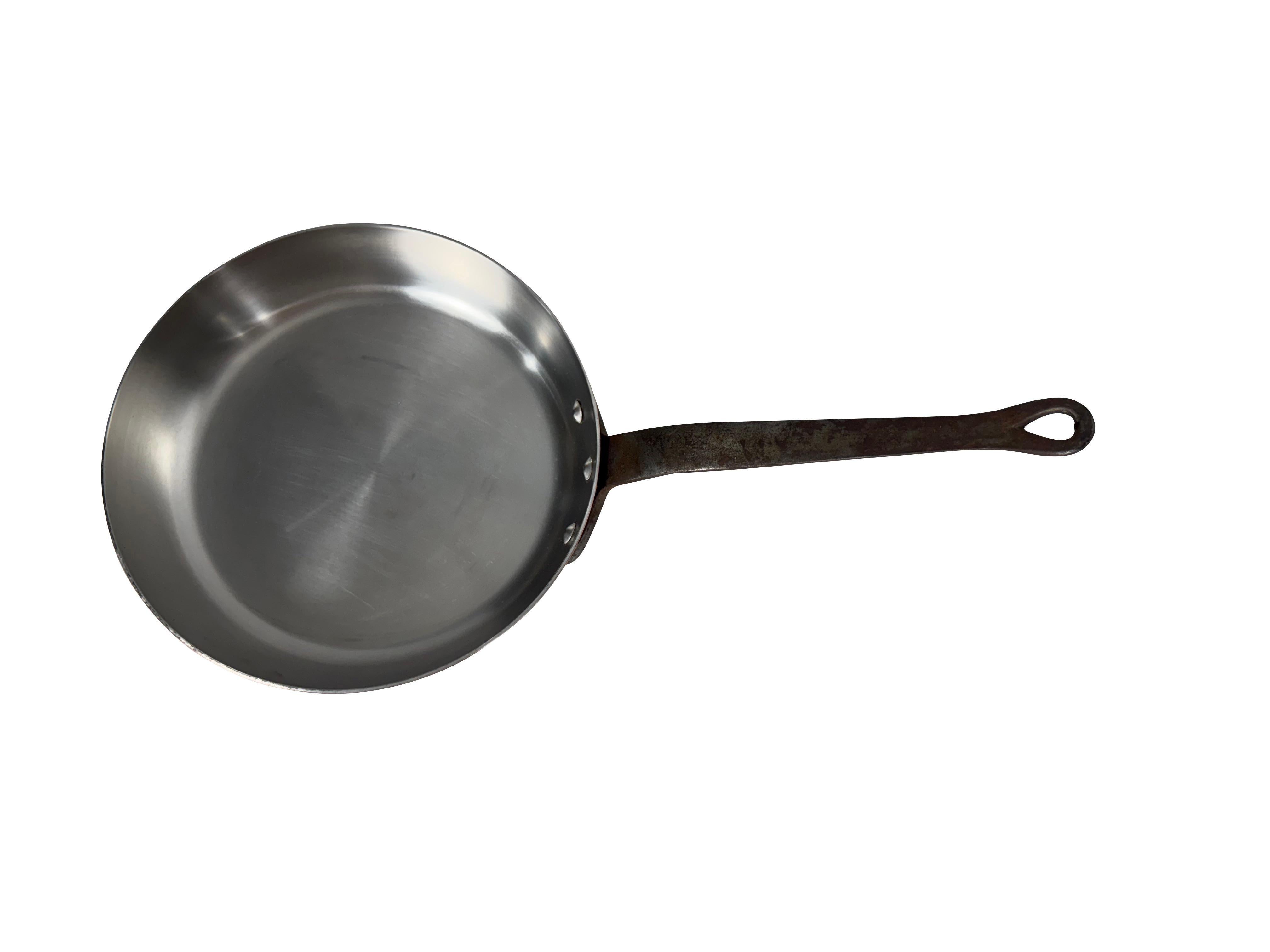 French Copper Skillet 9 Inch Marked Metaux Ouvres France For Sale 1