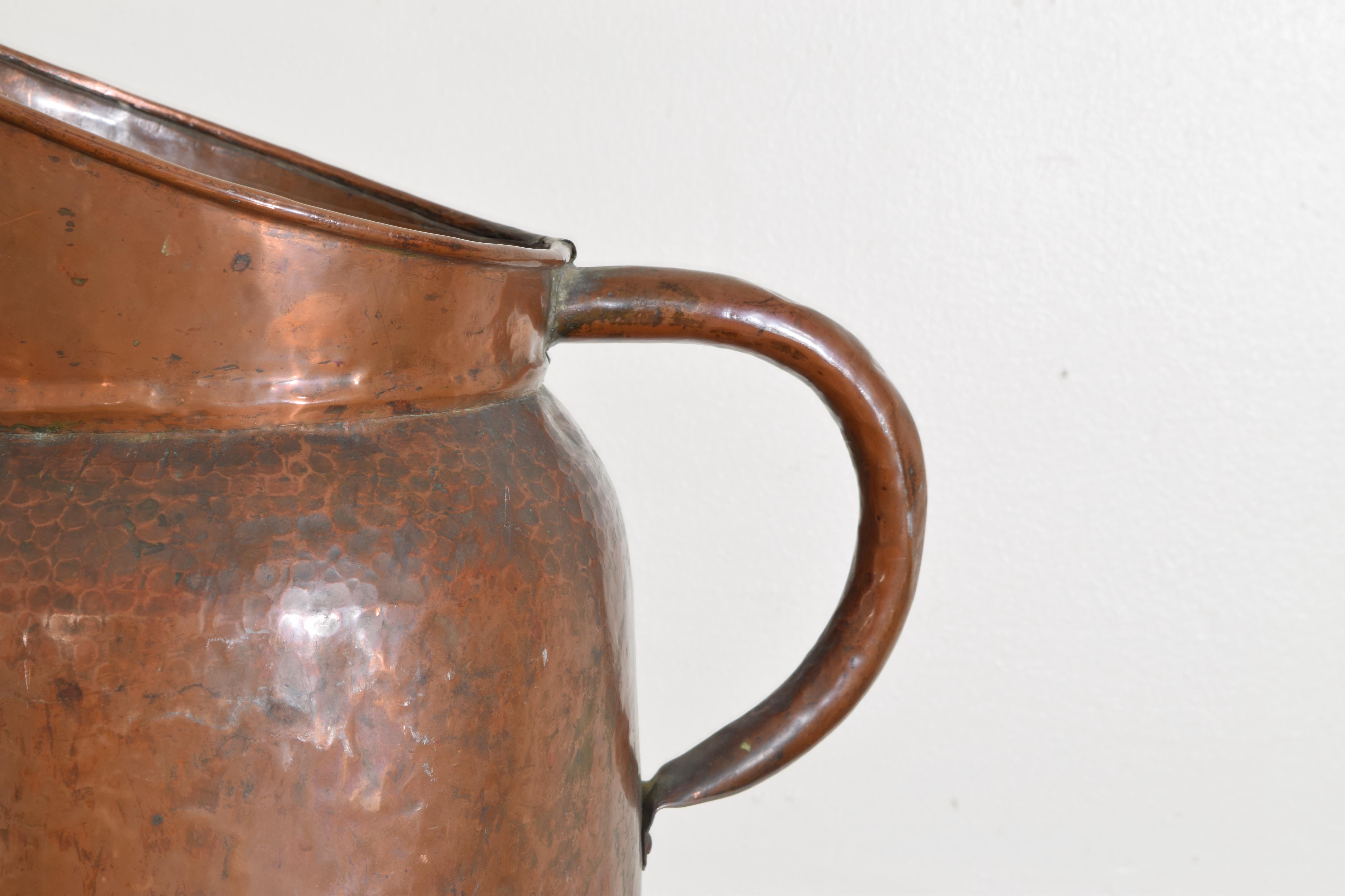 Französischer Kupfer-Wasserkrug aus der Mitte des 19. Jahrhunderts im Angebot 1