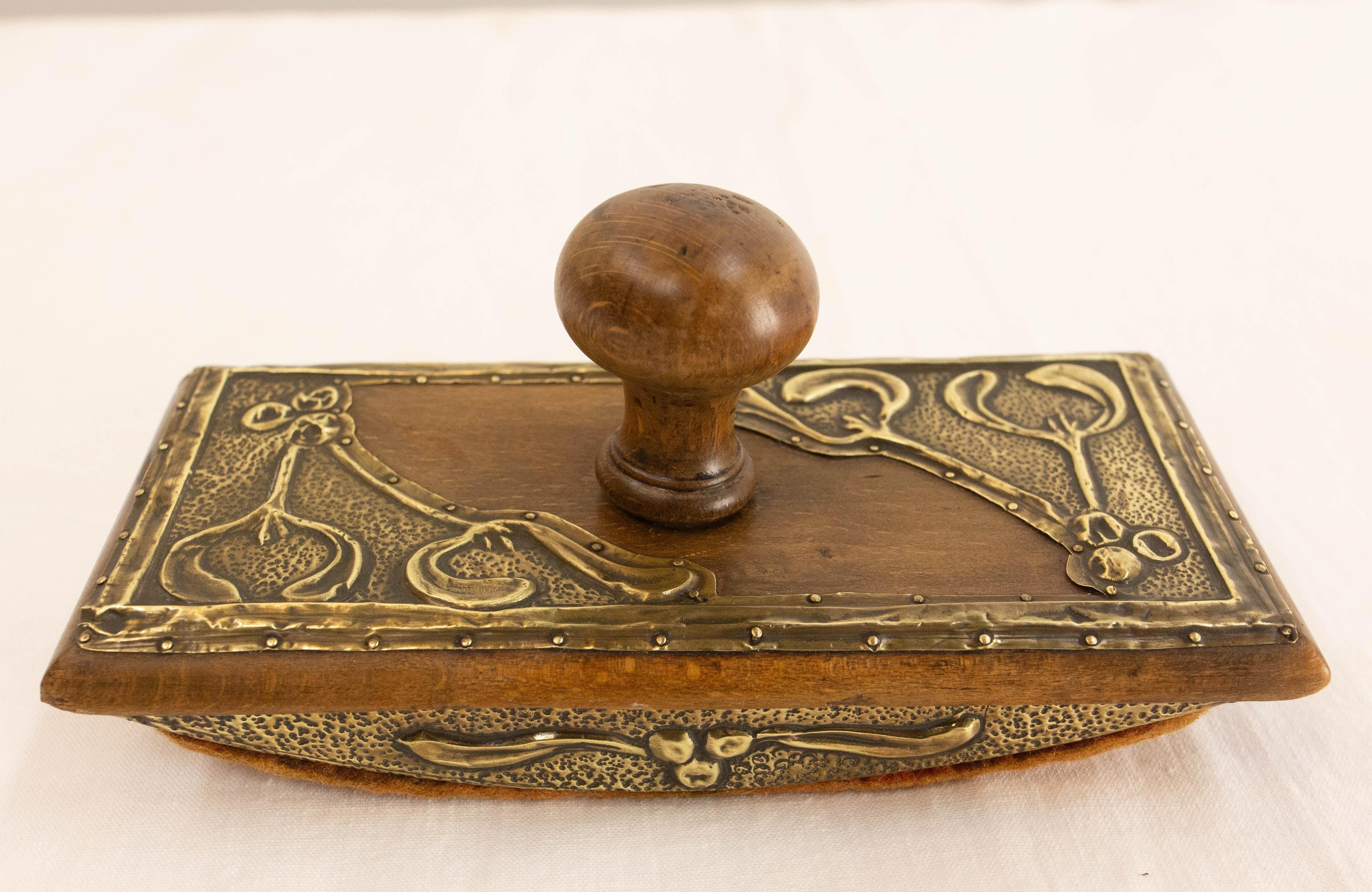 20th Century French Copper & Wood Desk Art Nouveau Ink Blotter, circa 1920 For Sale