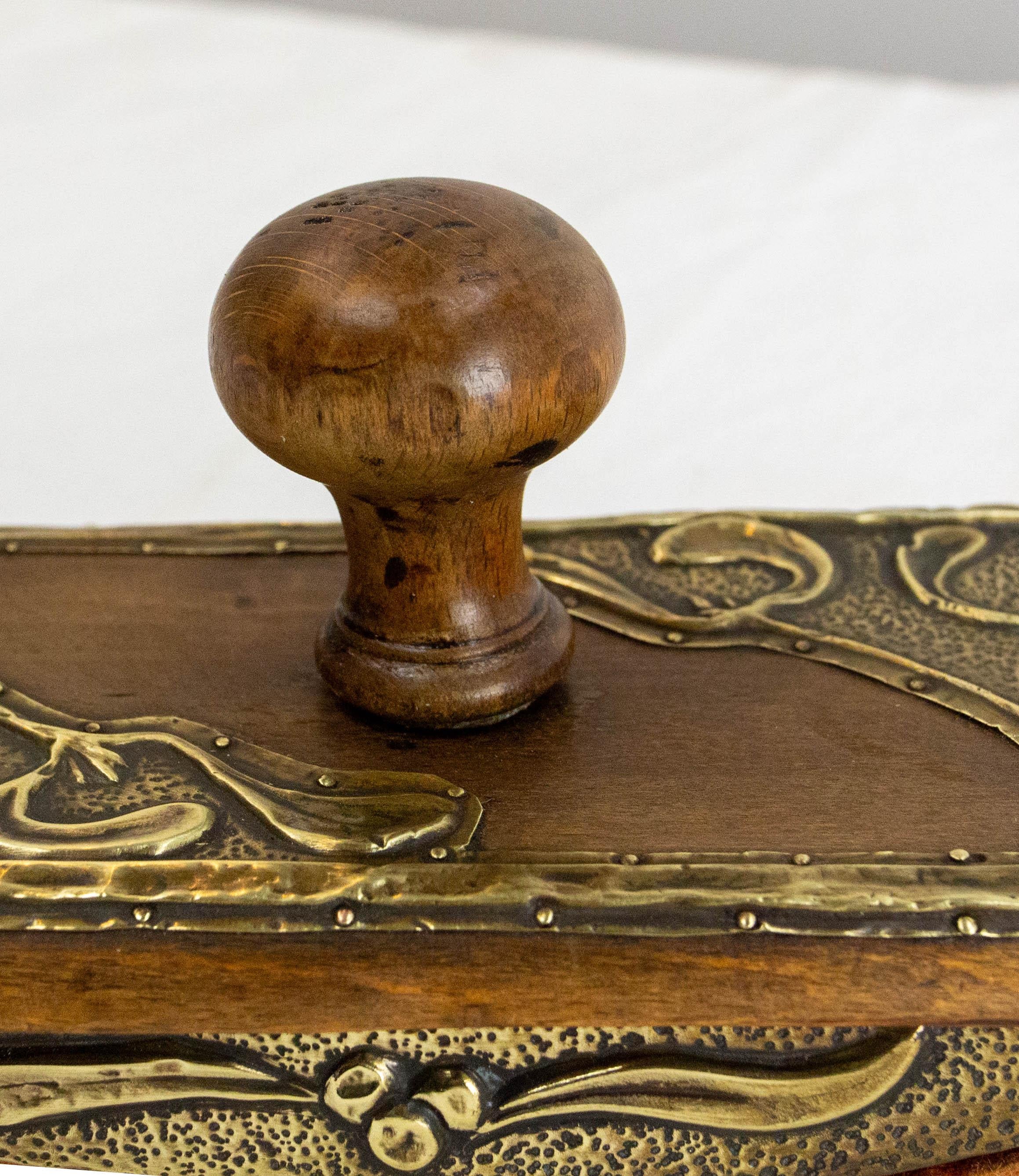 French Copper & Wood Desk Art Nouveau Ink Blotter, circa 1920 For Sale 4