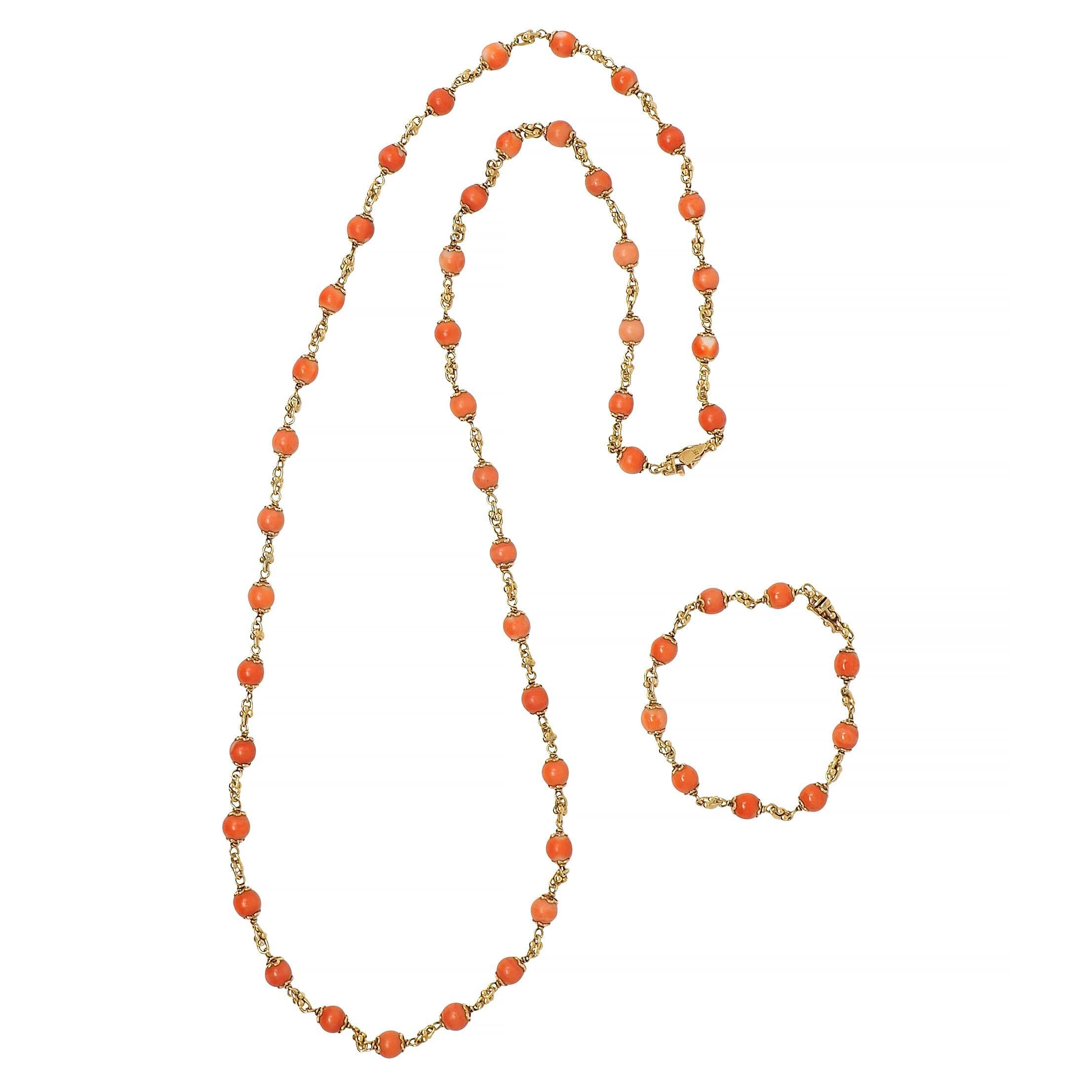 French Coral 18 Karat Yellow Gold Vintage Beaded Chain Link Bracelet & Necklace In Excellent Condition In Philadelphia, PA