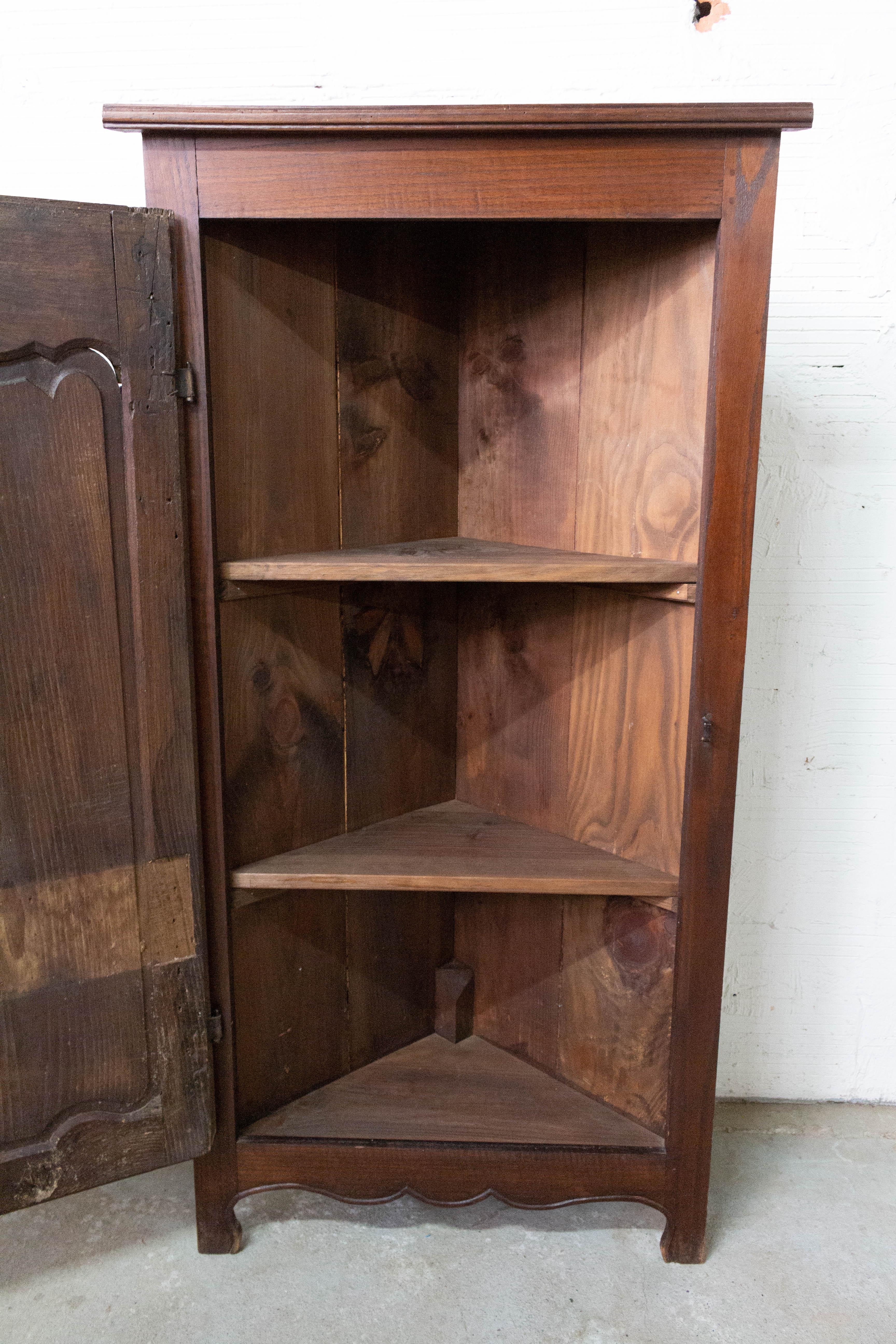 French Corner Cabinet Louis XV Style, Oak, Late 19th Century For Sale 5