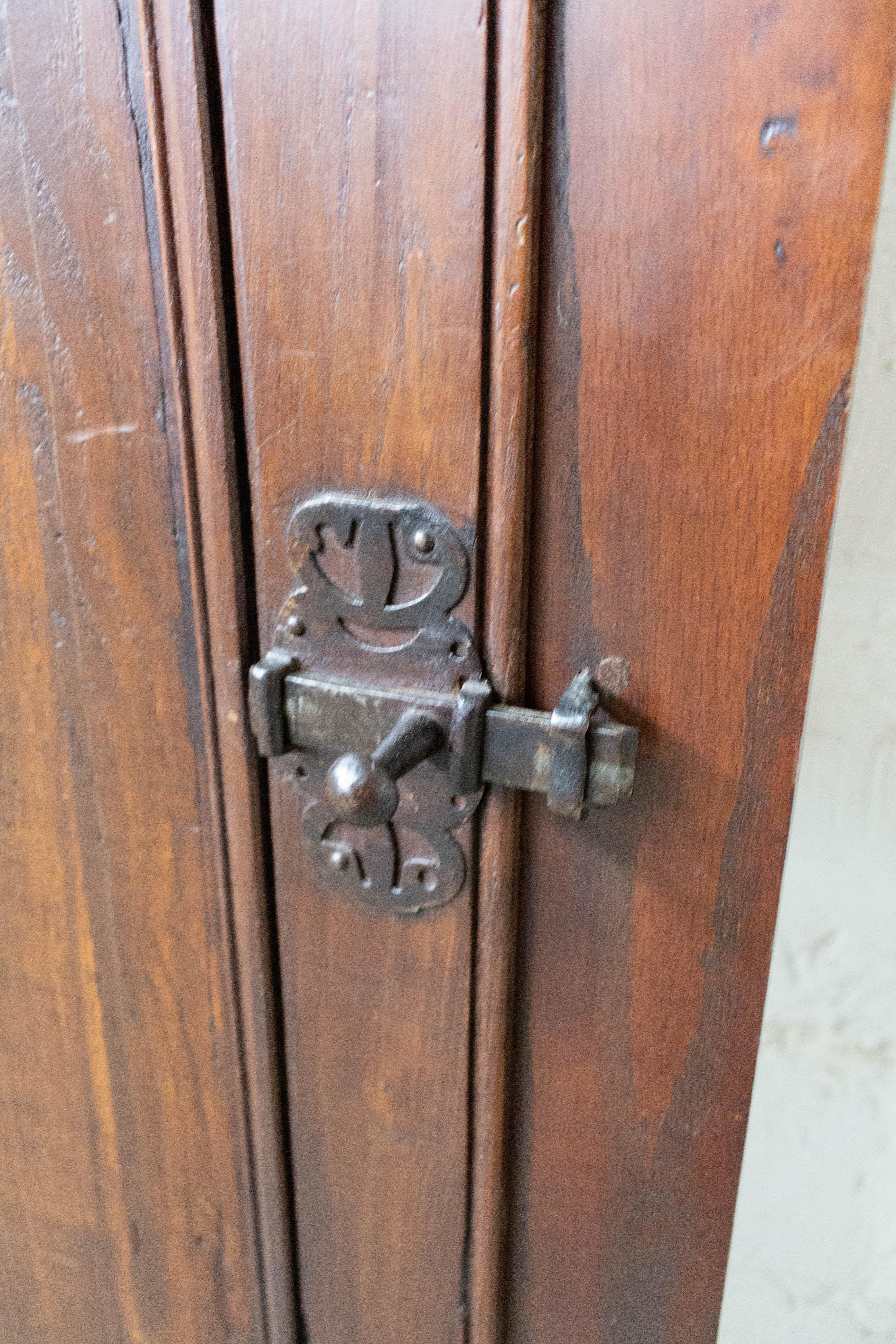 French Corner Cabinet Louis XV Style, Oak, Late 19th Century For Sale 6