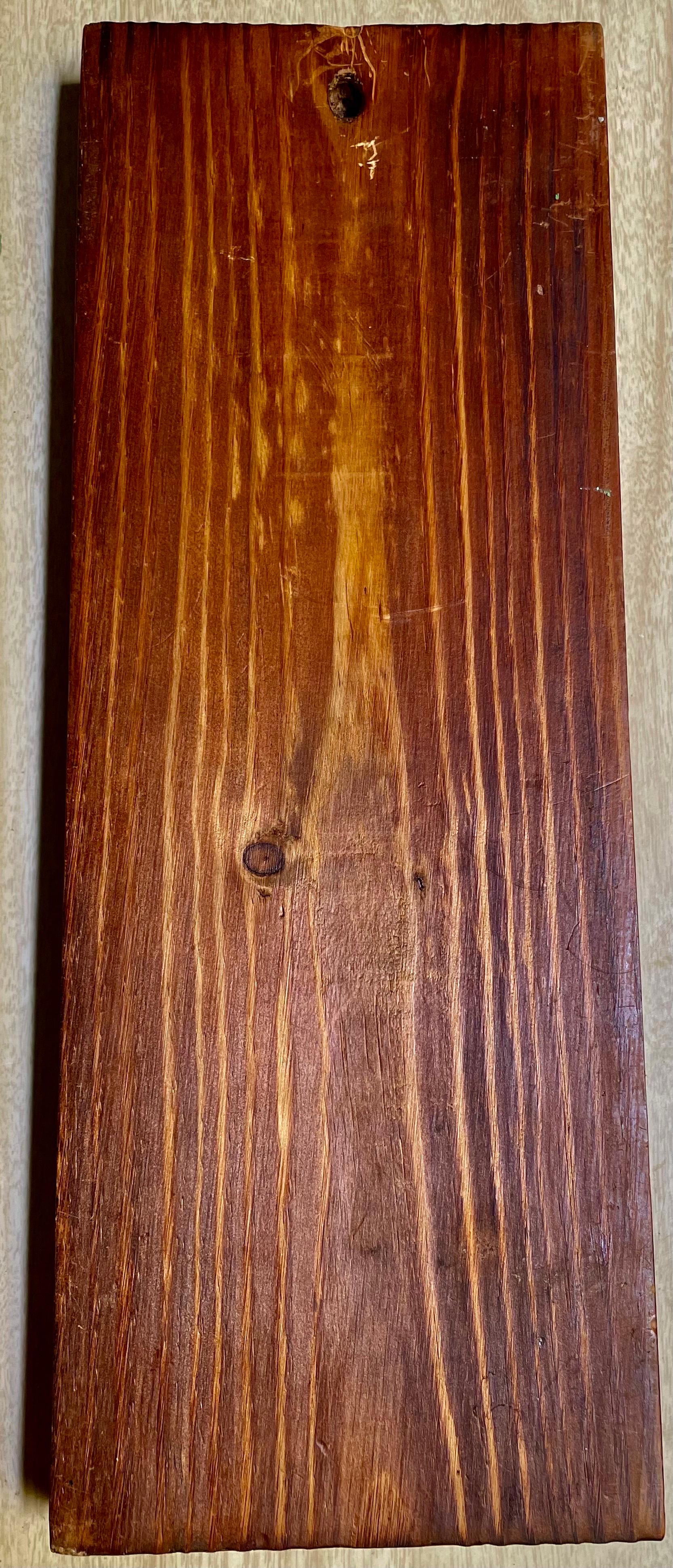 20ième siècle Panneau en pin sculpté scène de café Décoration murale Couple en vente
