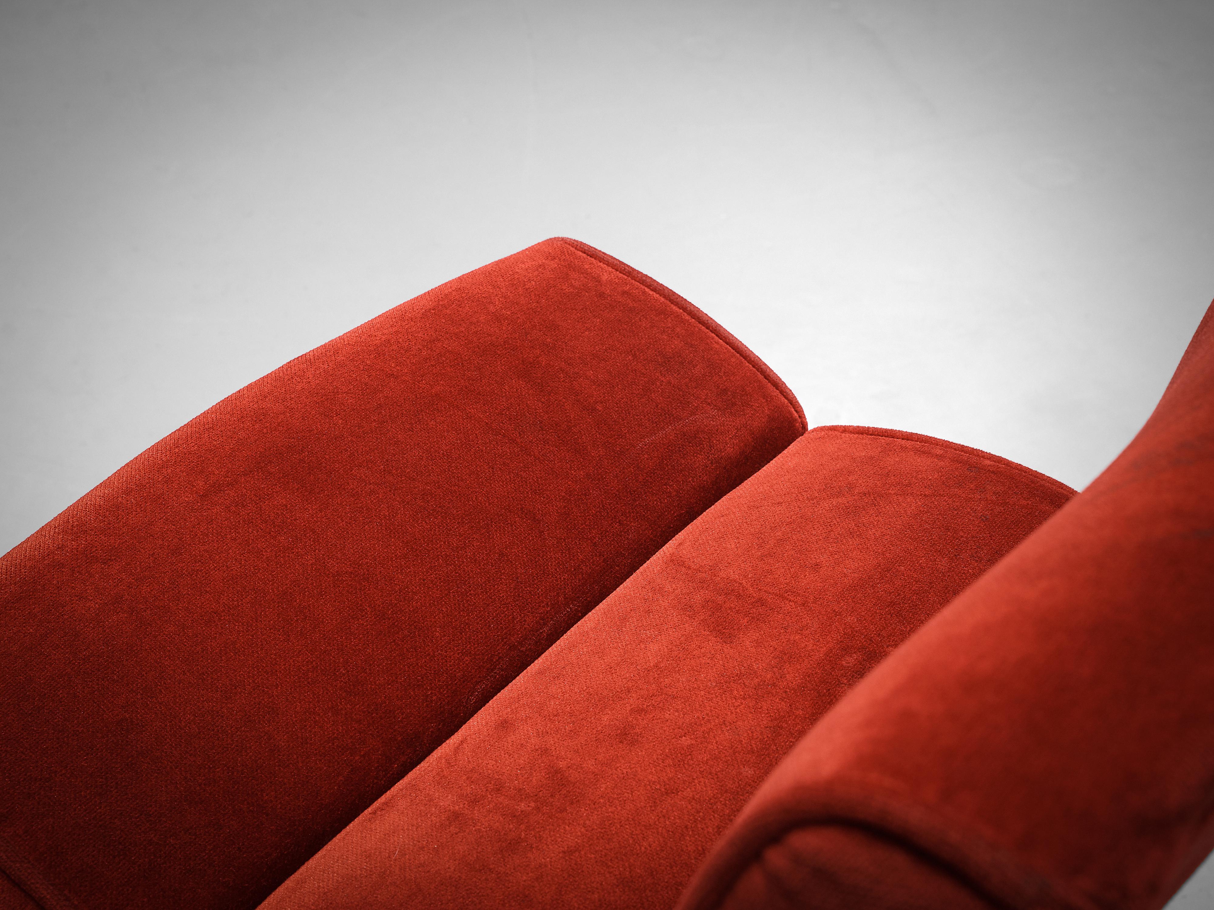 Mid-Century Modern Chaise de comptoir française en velours rouge en vente