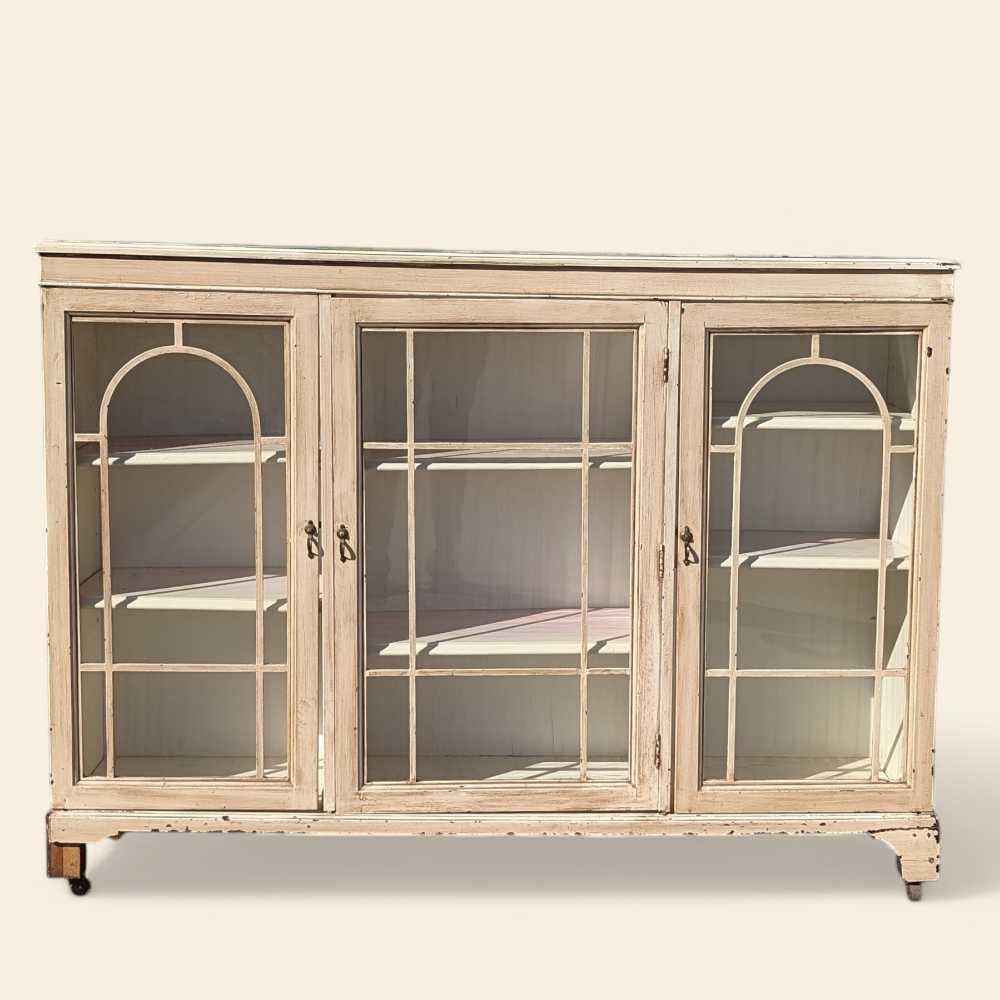 Buffet vitrine ancien de style campagnard français, datant des années 1600 environ, cottage, enfilade de ferme en vente 12
