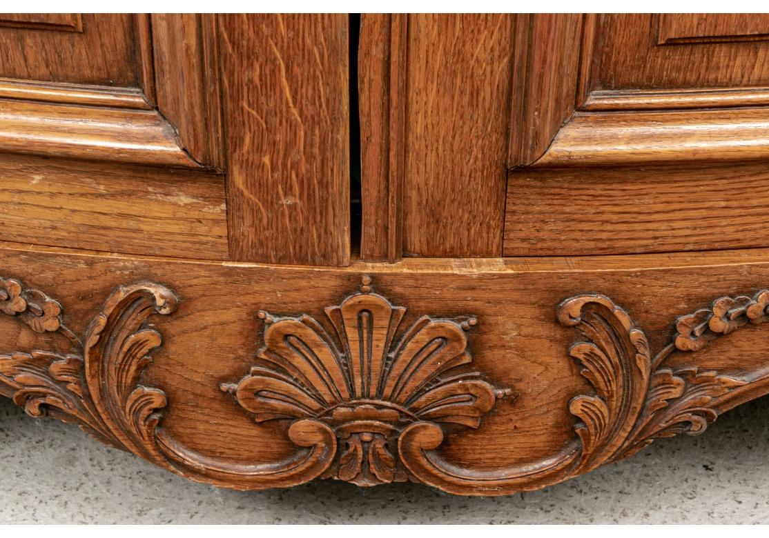 Französisch Land geschnitzt Eiche Sideboard mit Marmorplatte für die Wiederherstellung im Angebot 4