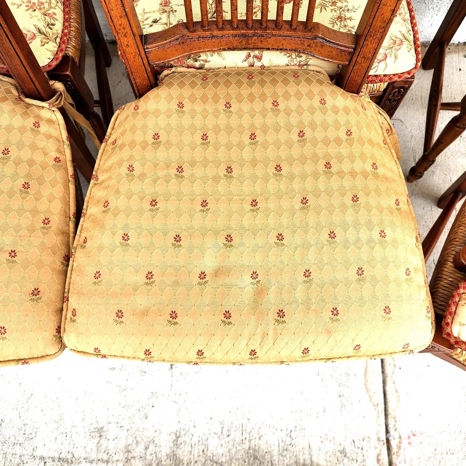 French Country Dining Chairs Rush Seats Wheat Backs with Cushions Set of 8 en vente 6