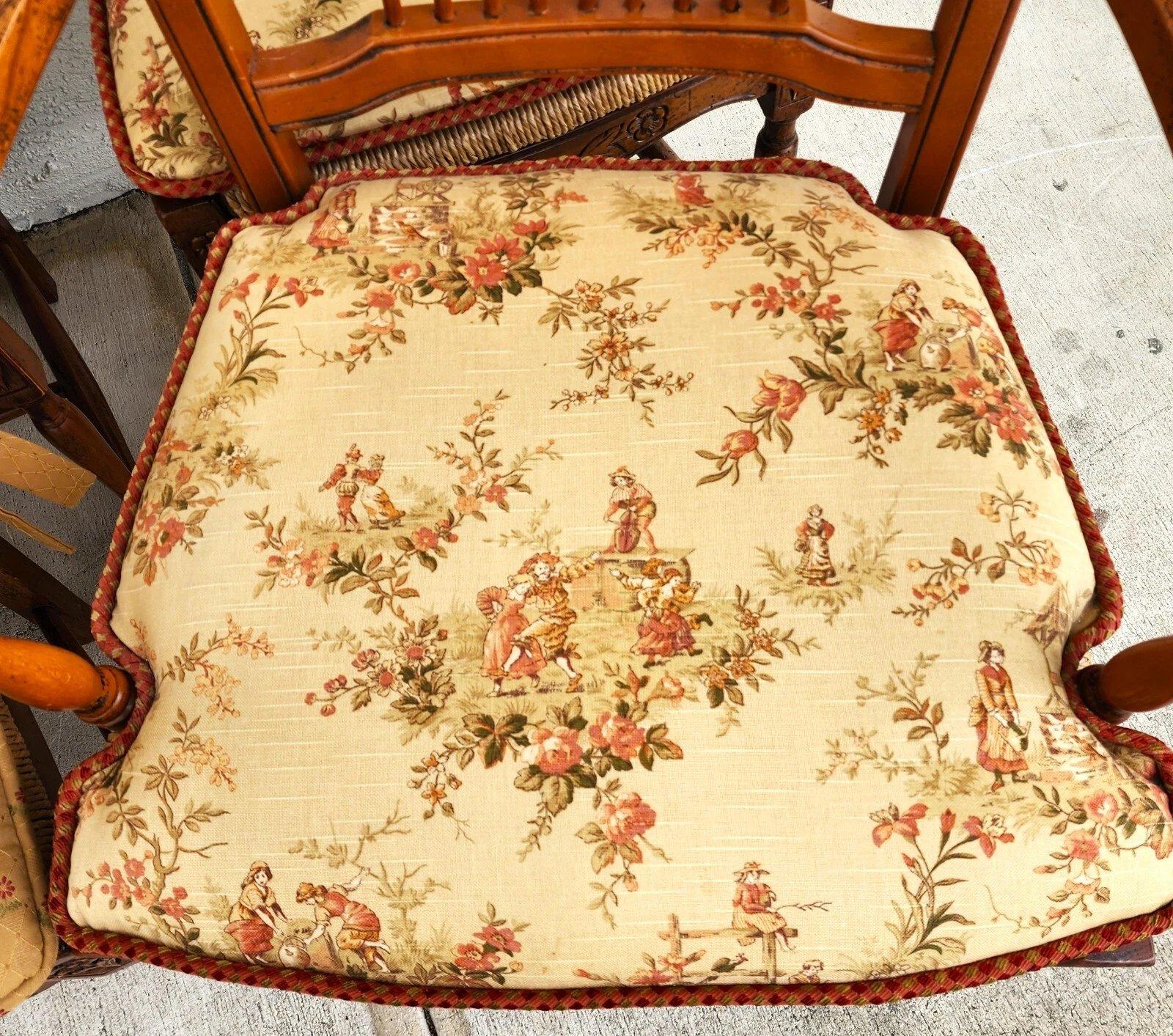 French Country Dining Chairs Rush Seats Wheat Backs with Cushions Set of 8 en vente 8