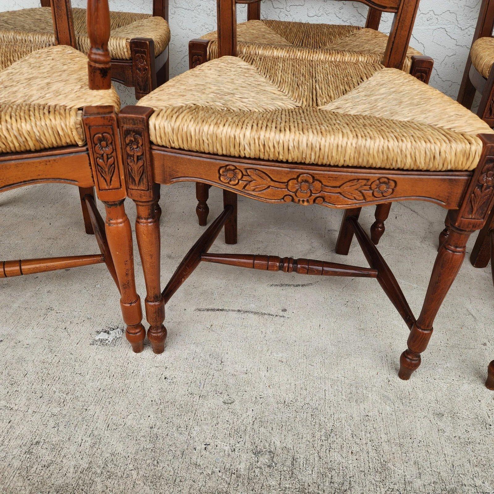 French Country Dining Chairs Rush Seats Wheat Backs with Cushions Set of 8 Bon état - En vente à Lake Worth, FL