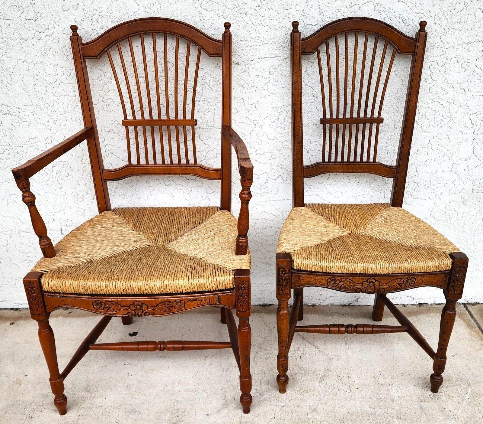 Fin du 20e siècle French Country Dining Chairs Rush Seats Wheat Backs with Cushions Set of 8 en vente