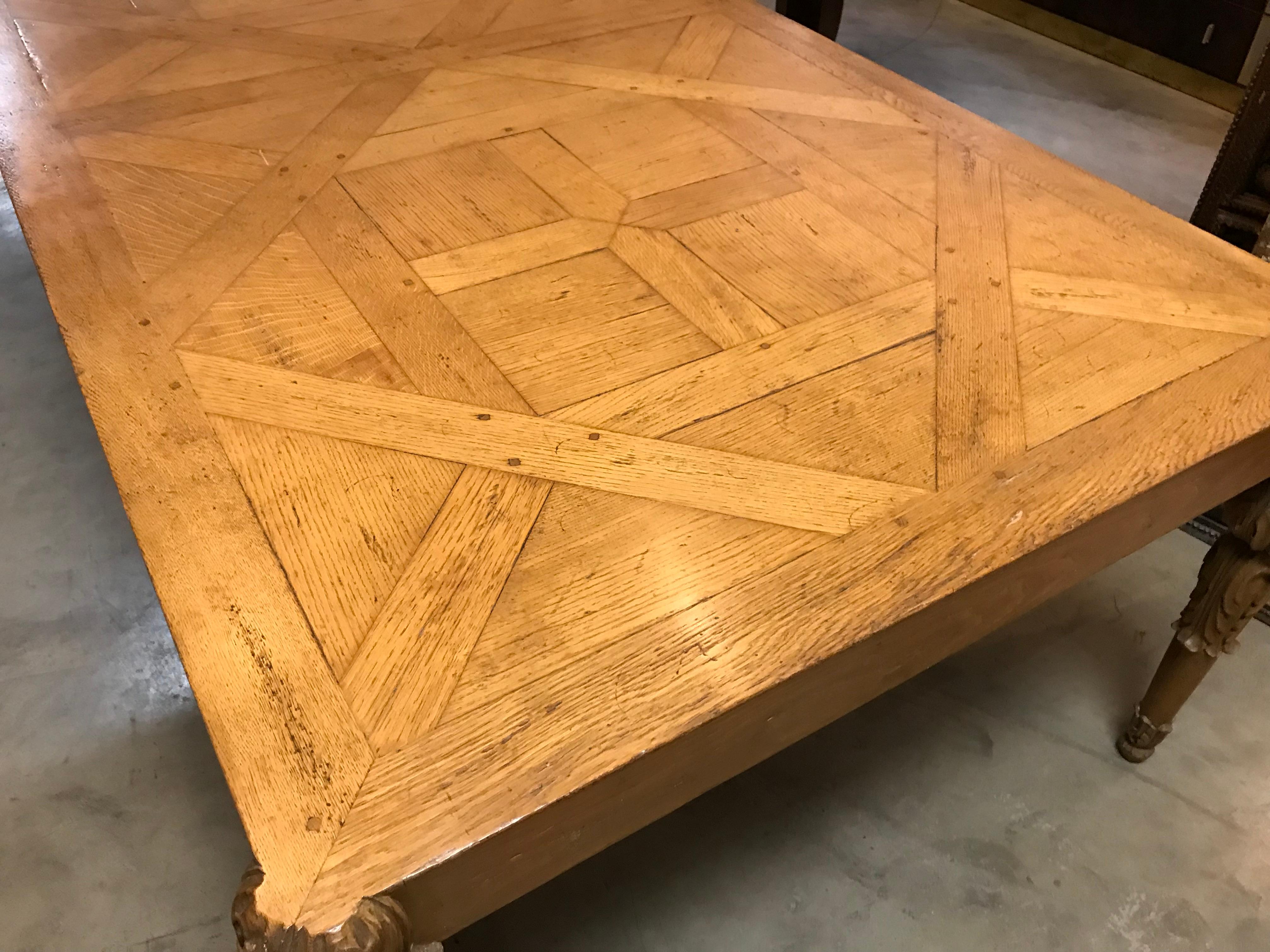 Table de salle à manger à la française Bon état - En vente à West Palm Beach, US