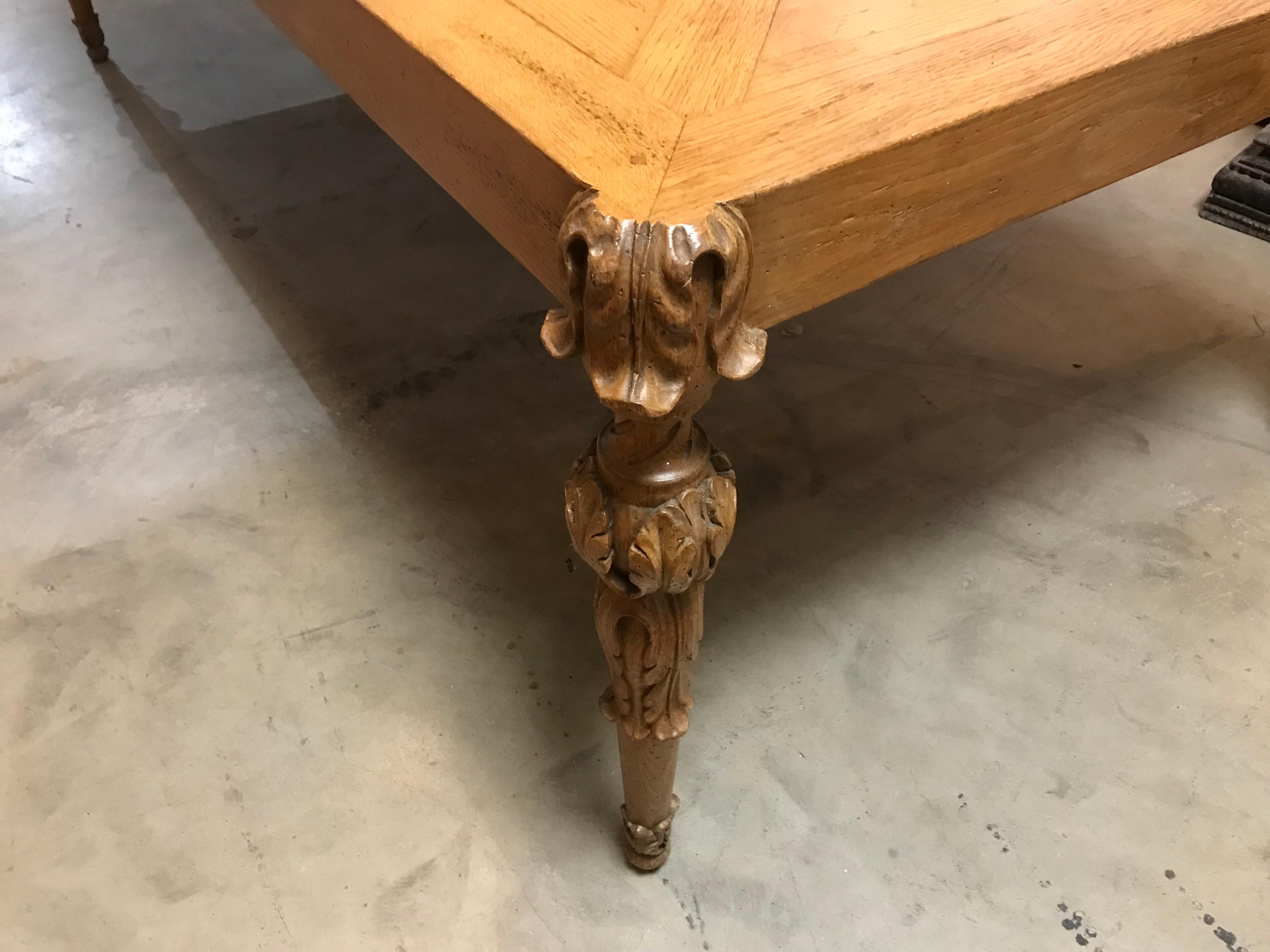 20ième siècle Table de salle à manger à la française en vente