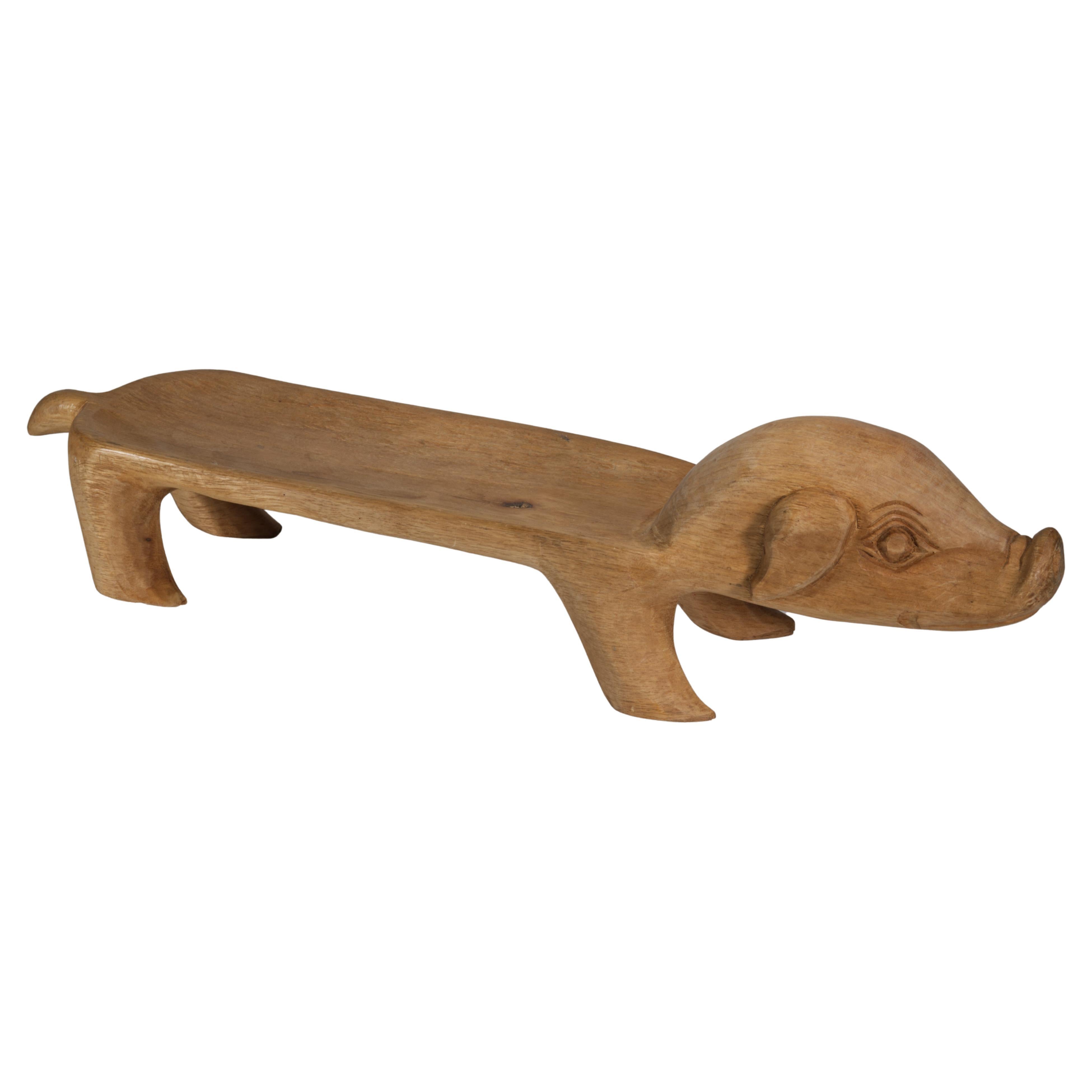 Französisch Land Servierplatte geschnitzt Eiche Schwein Skulptur im Angebot