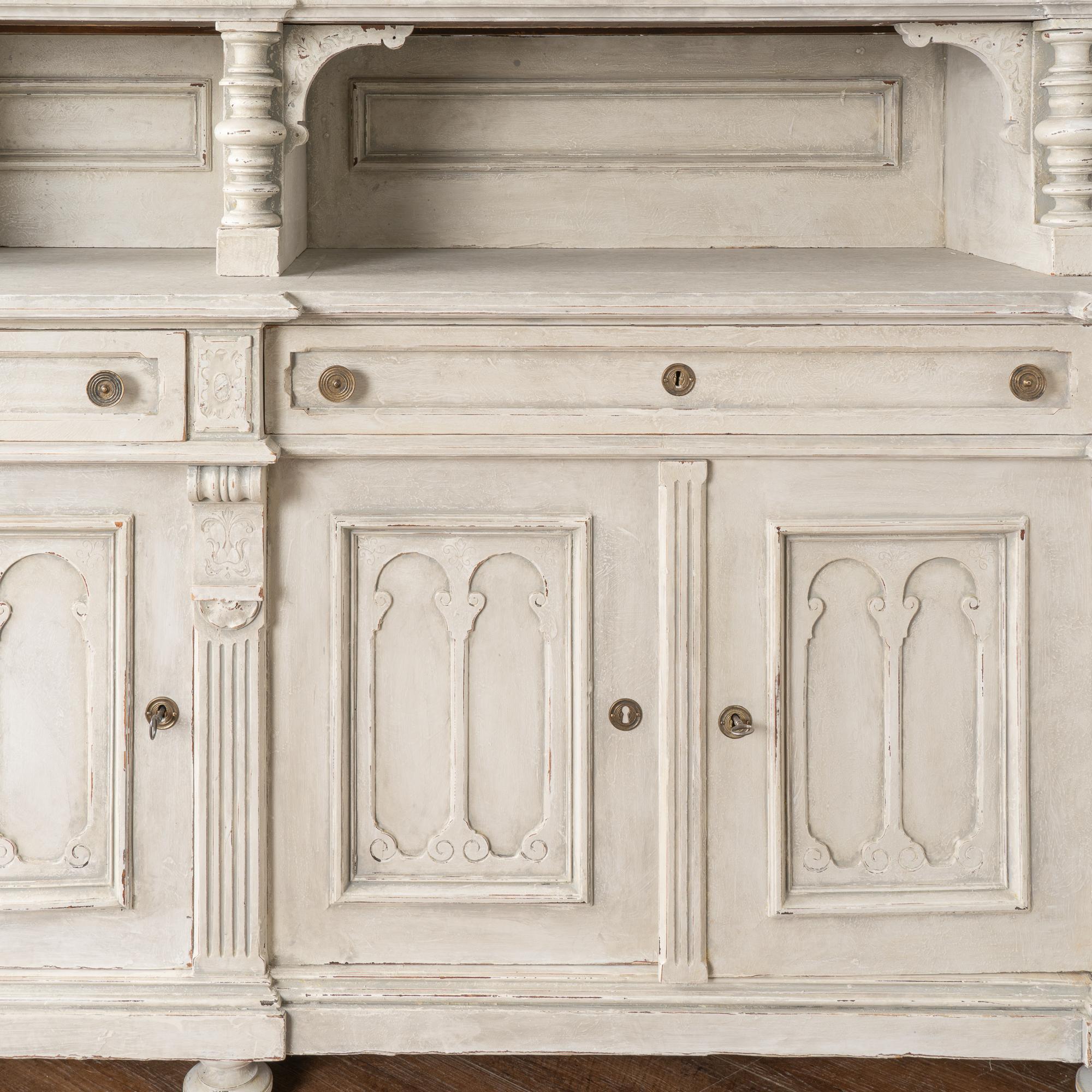French Country Large Display Cabinet Bookcase Painted White, circa 1900 For Sale 3