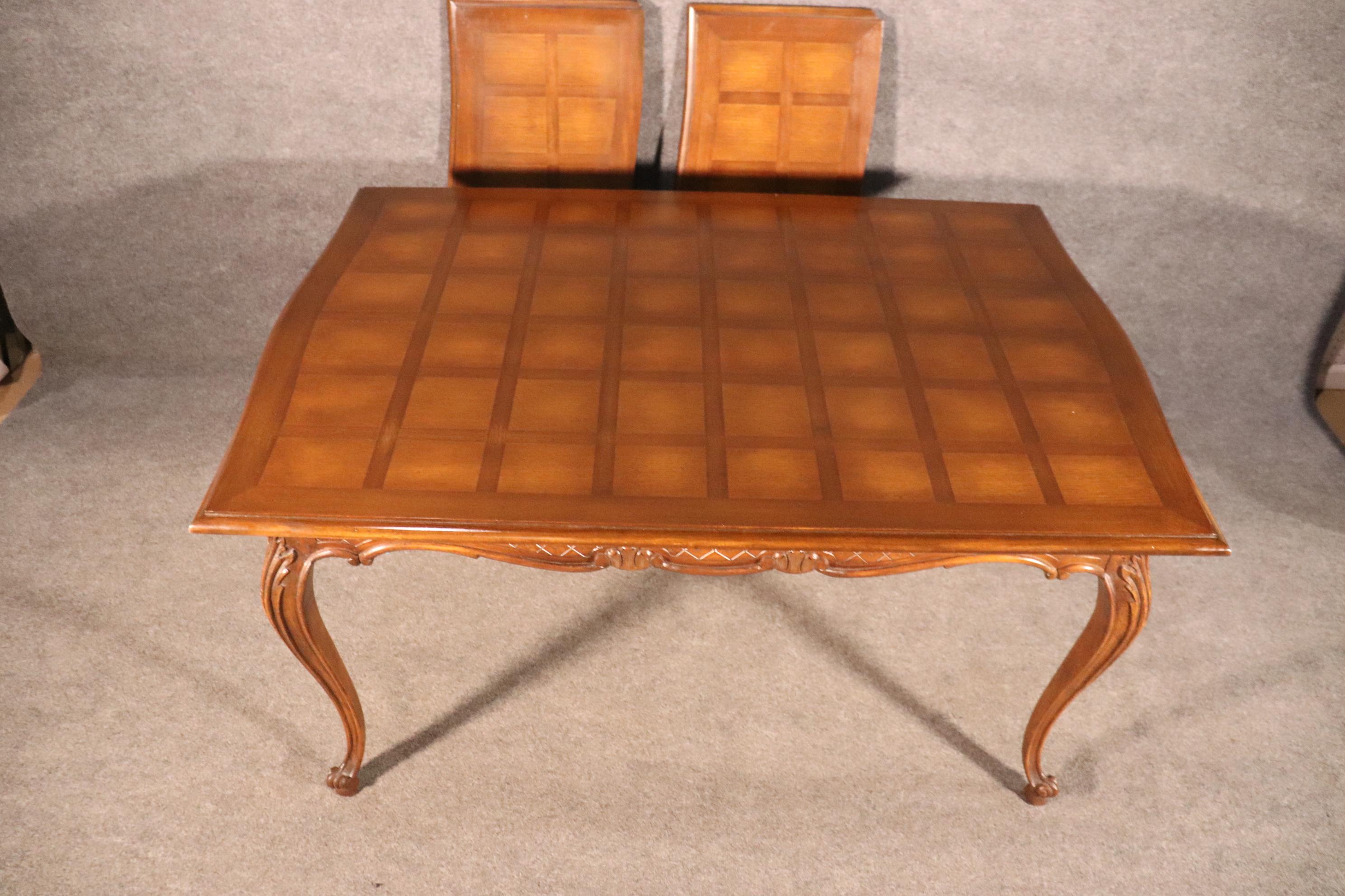 French Country Louis XV Parquet Top Dining Table with Two Leaves, Circa 1950 In Good Condition In Swedesboro, NJ