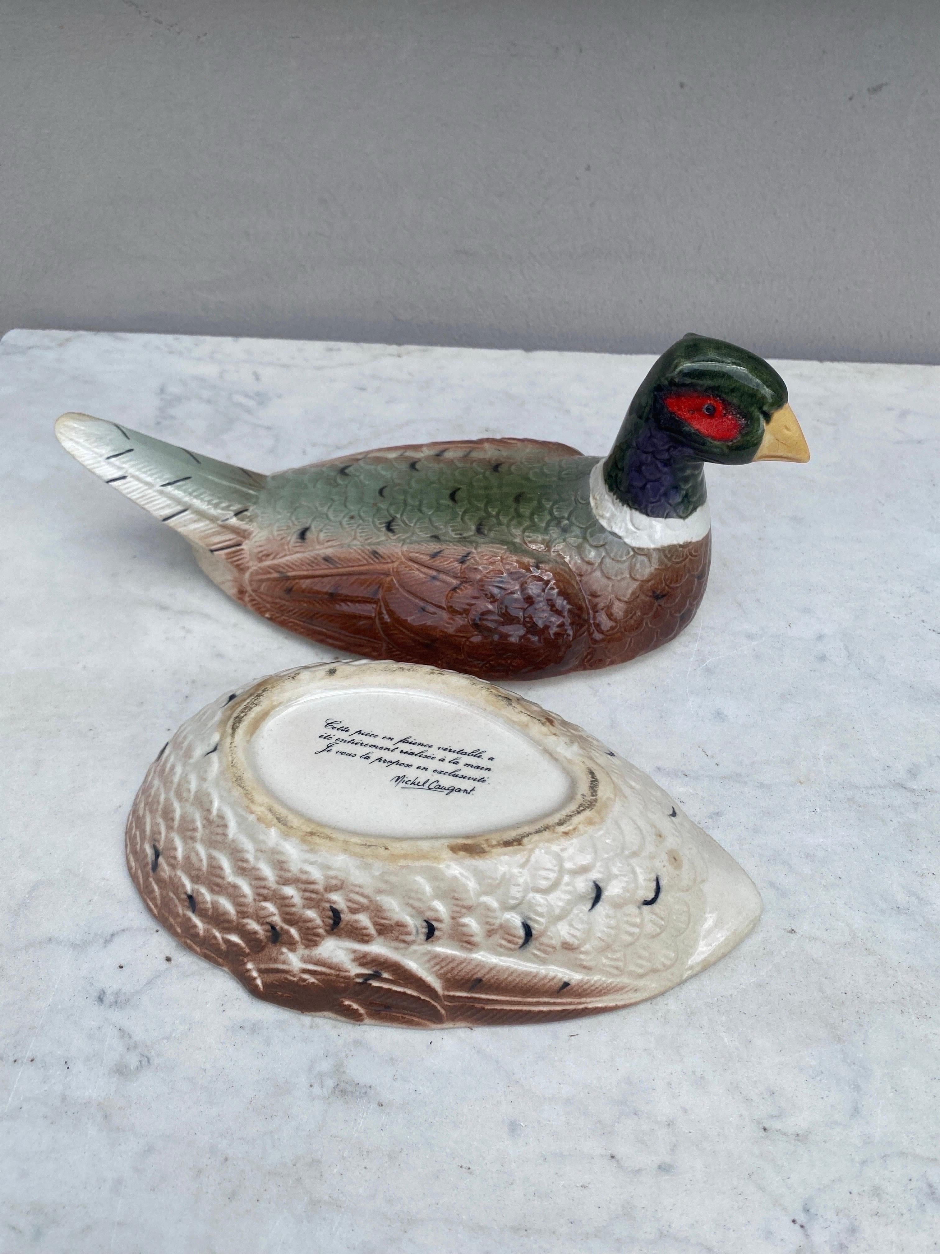 Sopera de faisán de mayólica francesa, hacia 1950 en venta 1