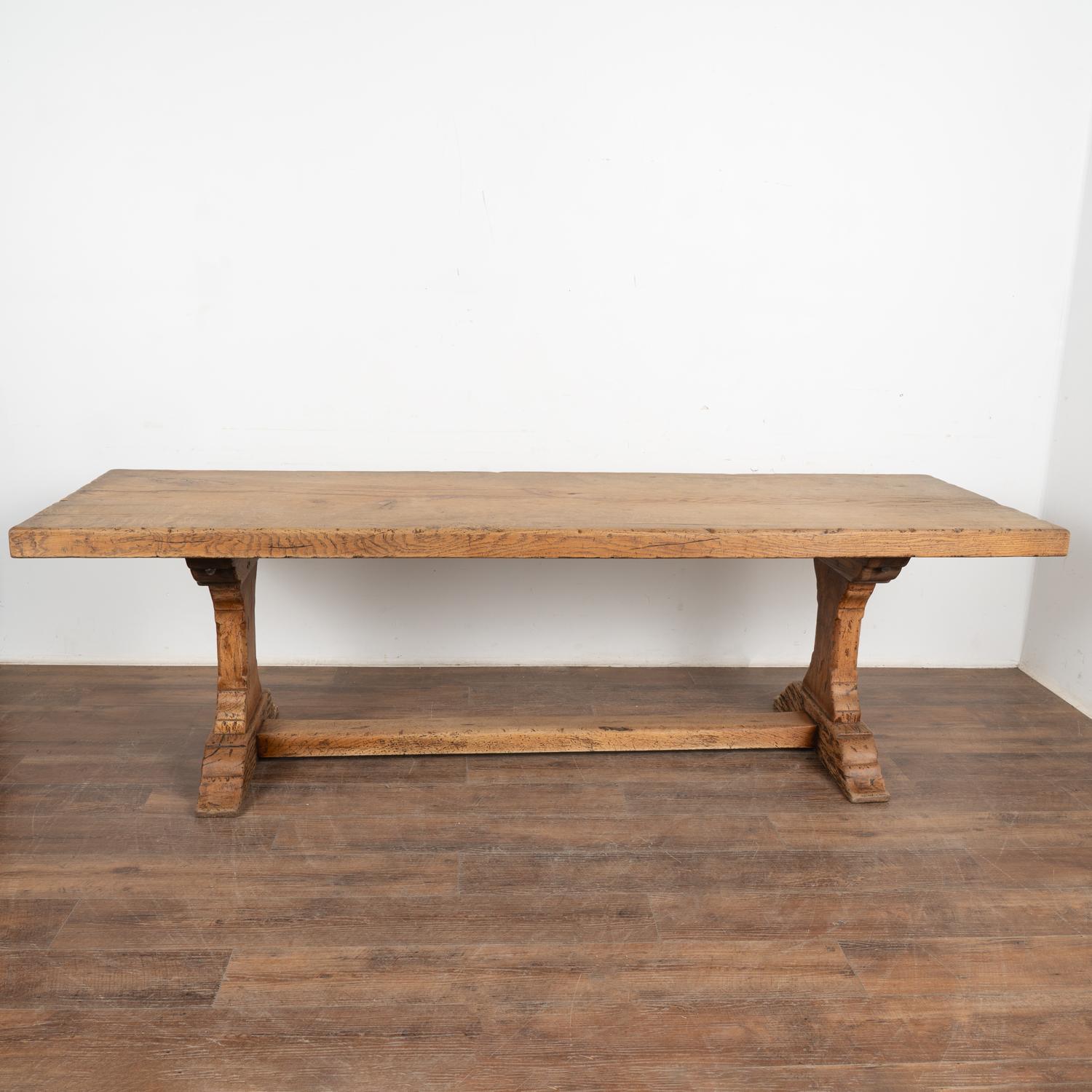 French Country Oak Dining Table, circa 1900-20 In Good Condition For Sale In Round Top, TX