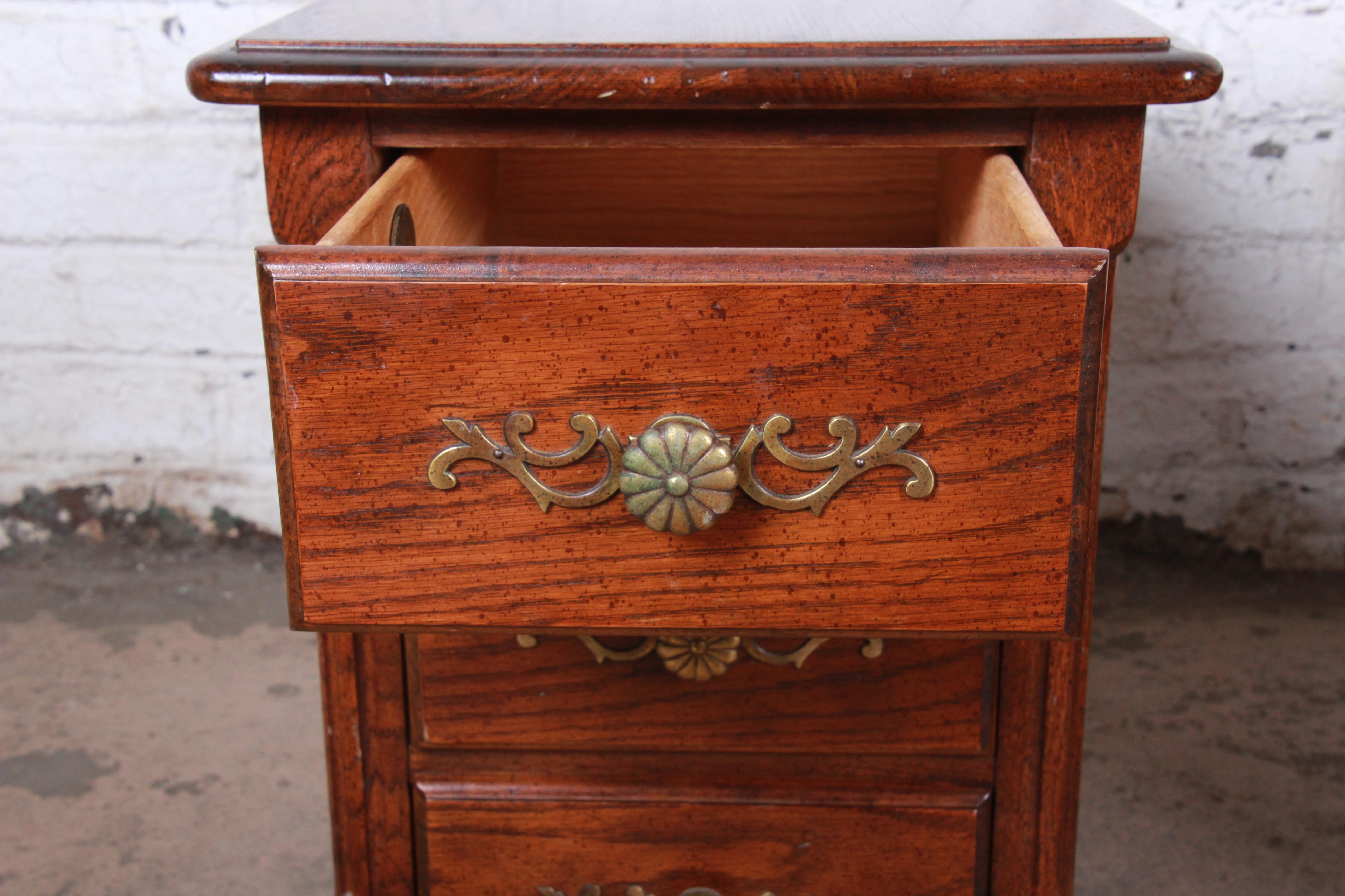 French Country Oak Three-Drawer Nightstands by Hickory In Good Condition For Sale In South Bend, IN