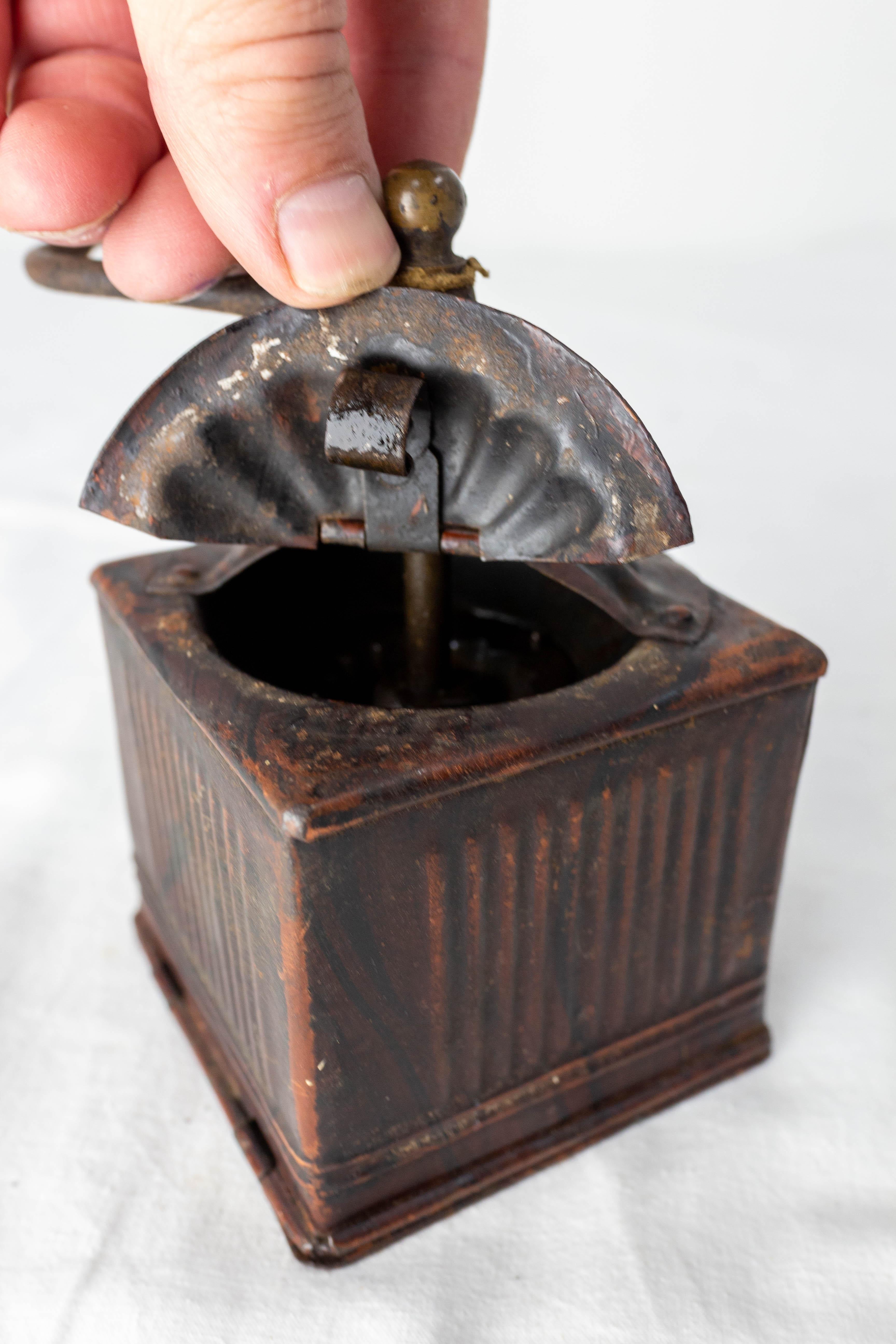 French Country Pepper Mill, Iron Plate, circa 1900 For Sale 1