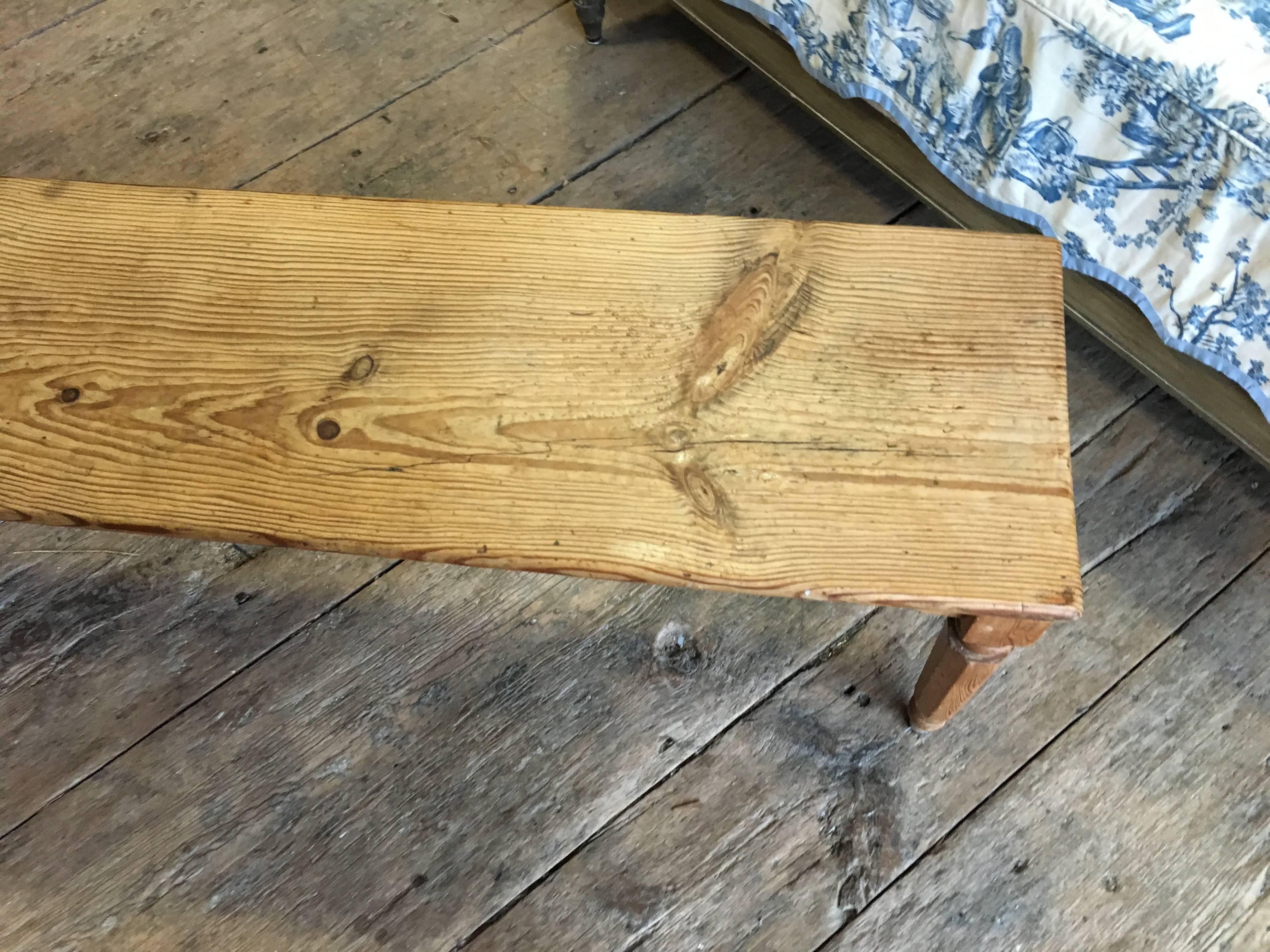 French Country Pine Bench, 19th Century In Excellent Condition In Doylestown, PA