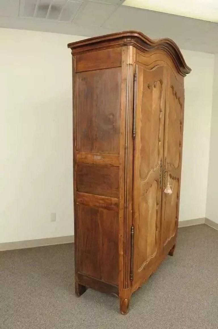 French Country Provincial Walnut Bonnet Top Armoire Wardrobe Cabinet In Good Condition For Sale In Philadelphia, PA