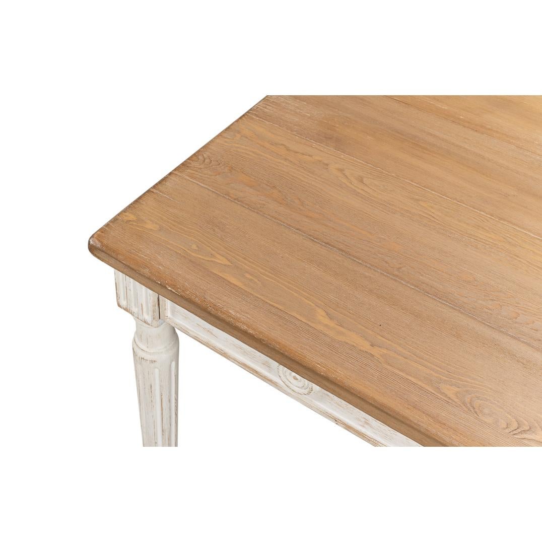 Asiatique Table de salle à manger rustique à la française en vente