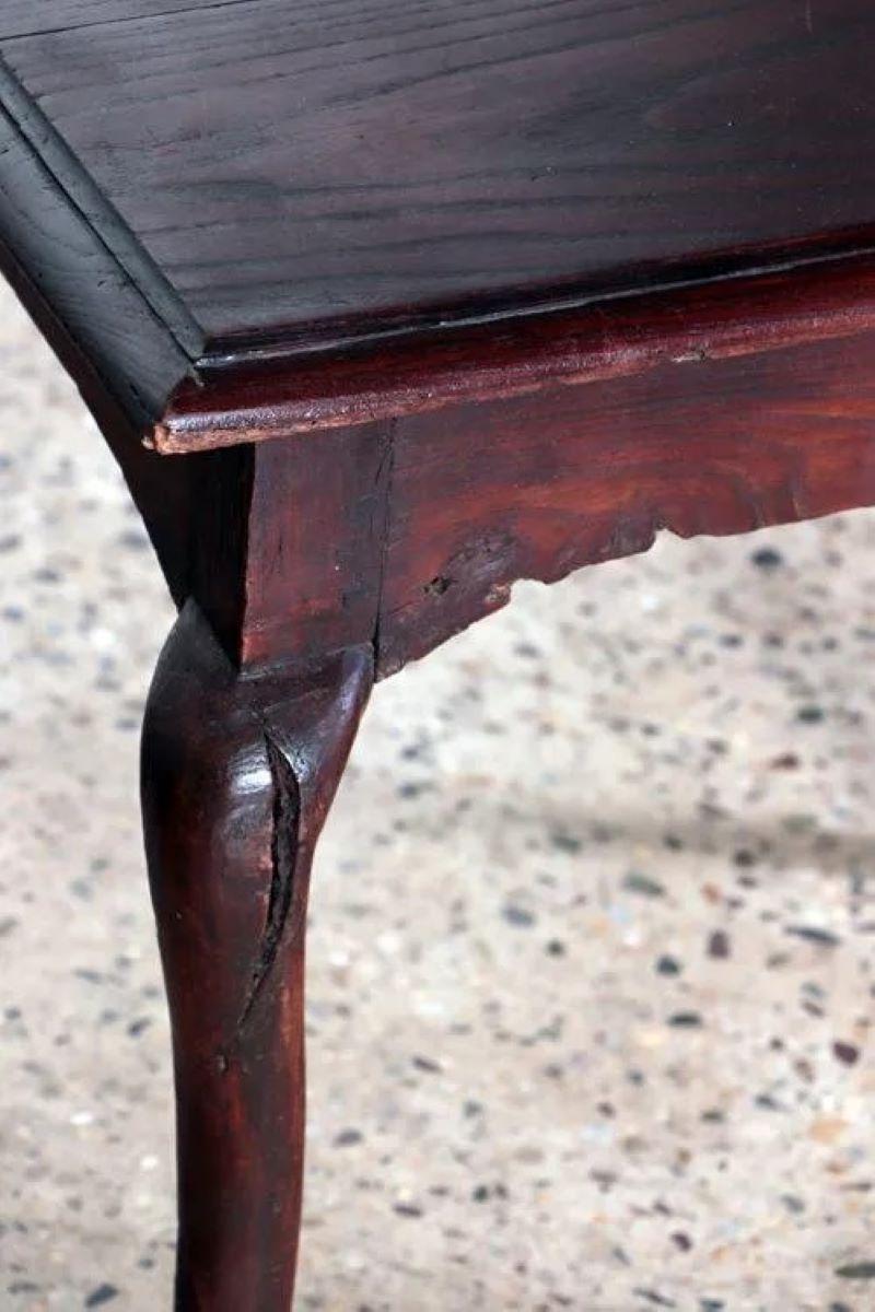 French Country Side Table, circa 1760 In Good Condition For Sale In Doylestown, PA