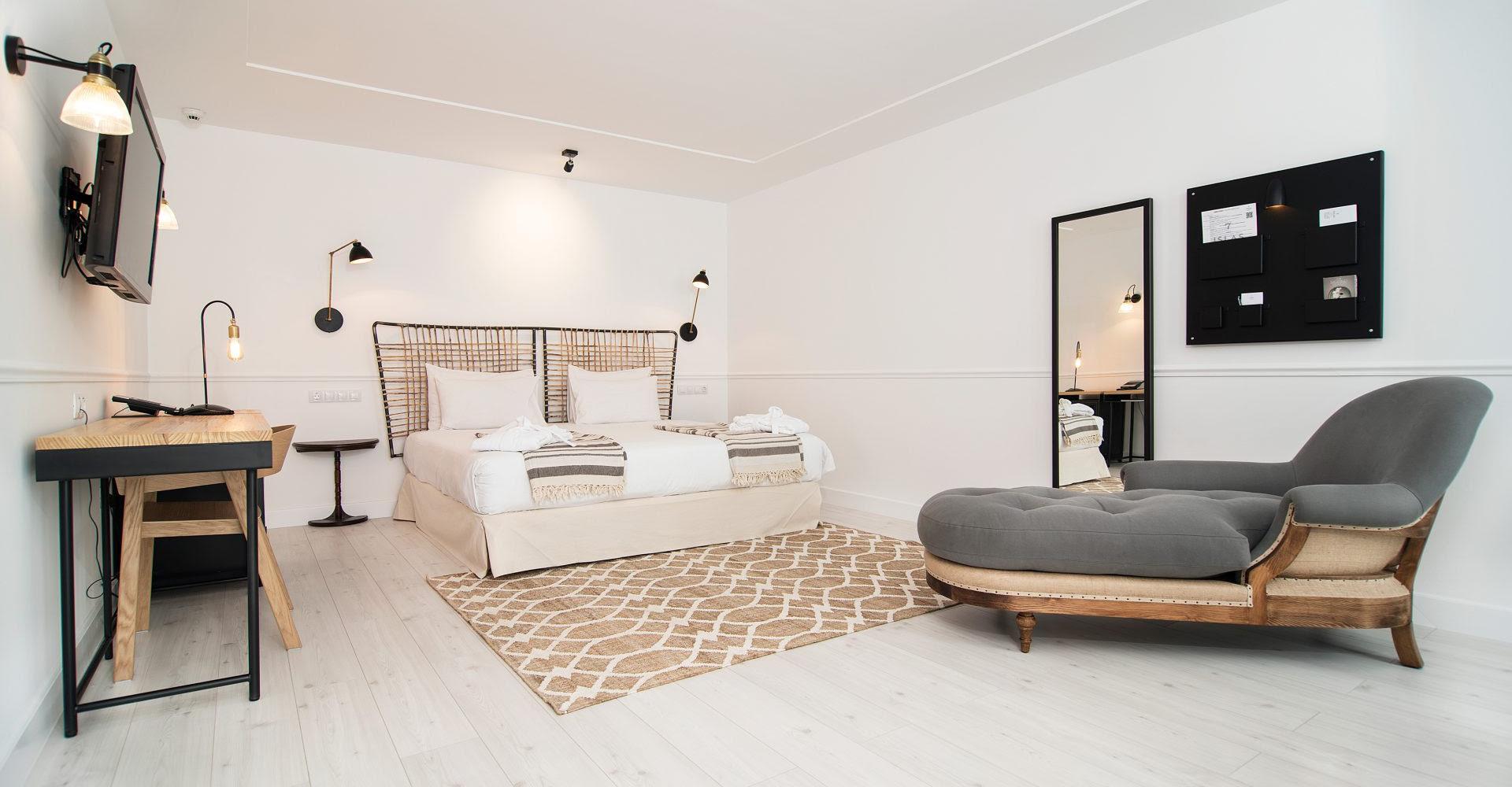 Chaise Lounge in stile rustico francese con colori di velluto personalizzati in vendita 6