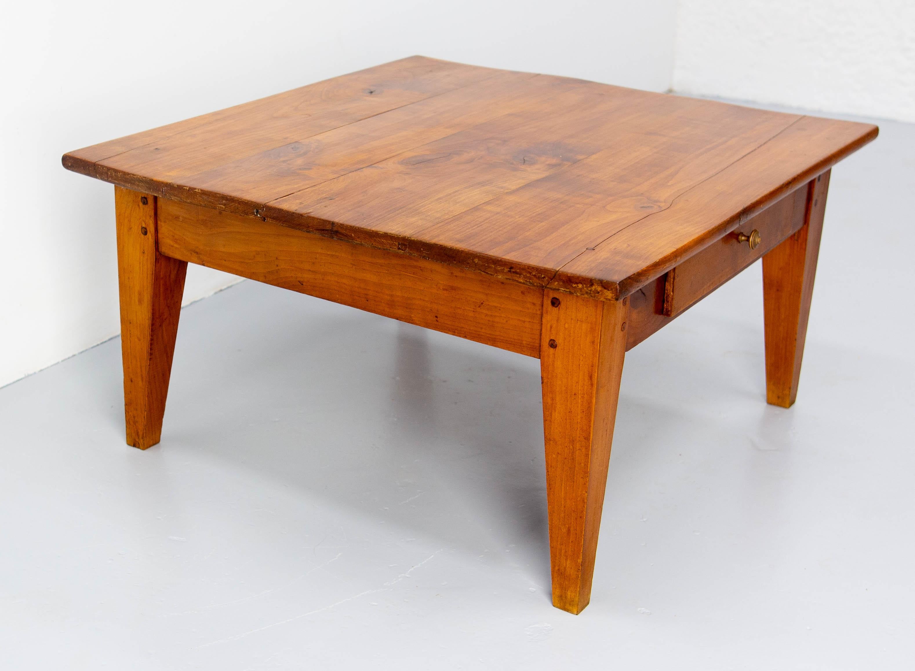 French Provincial French country style coffee table with two drawers, circa 1960 For Sale