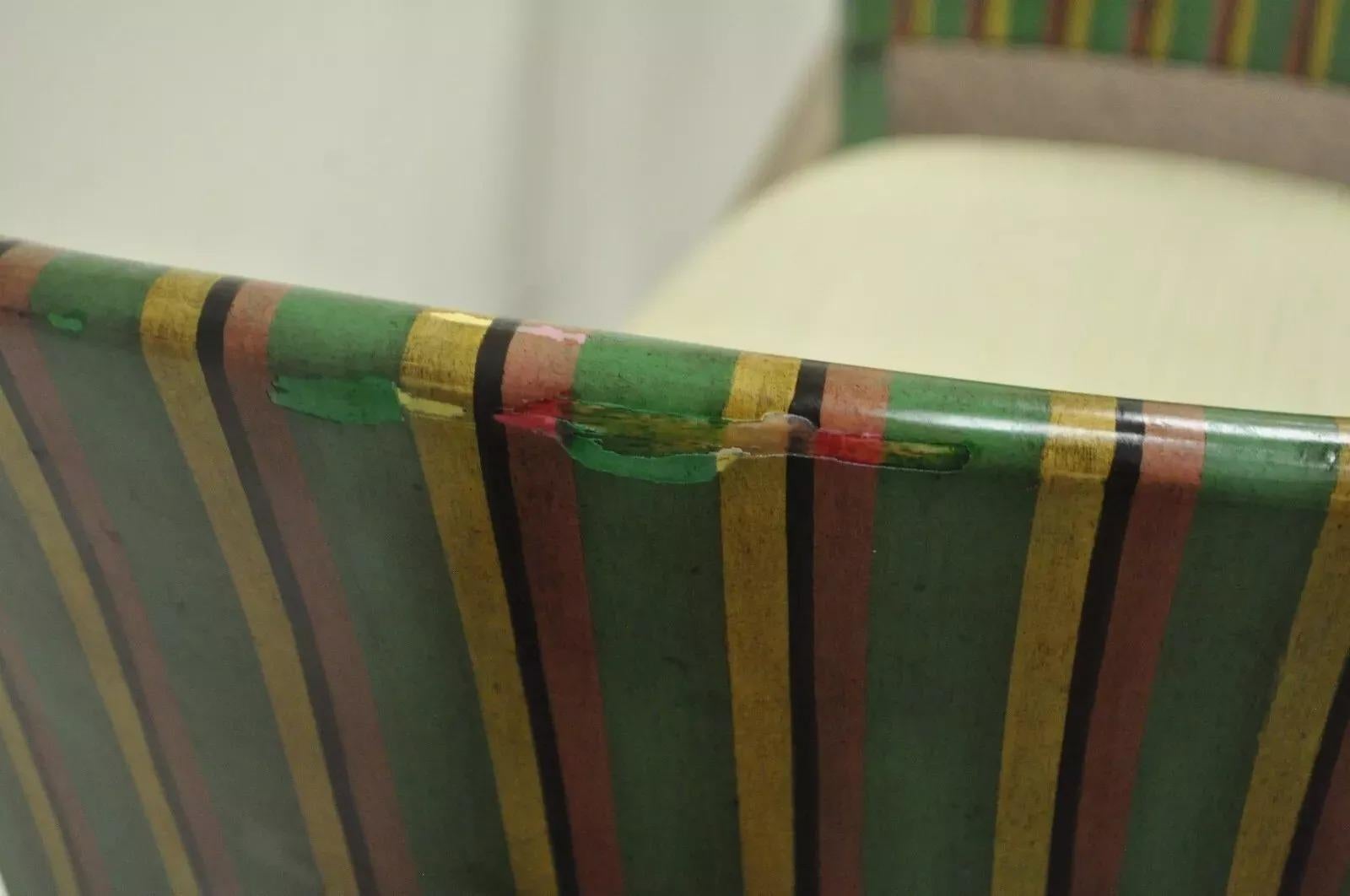 Chaises de salle à manger de style campagnard français Hollywood Regency peintes en vert - Ensemble 4 en vente 3