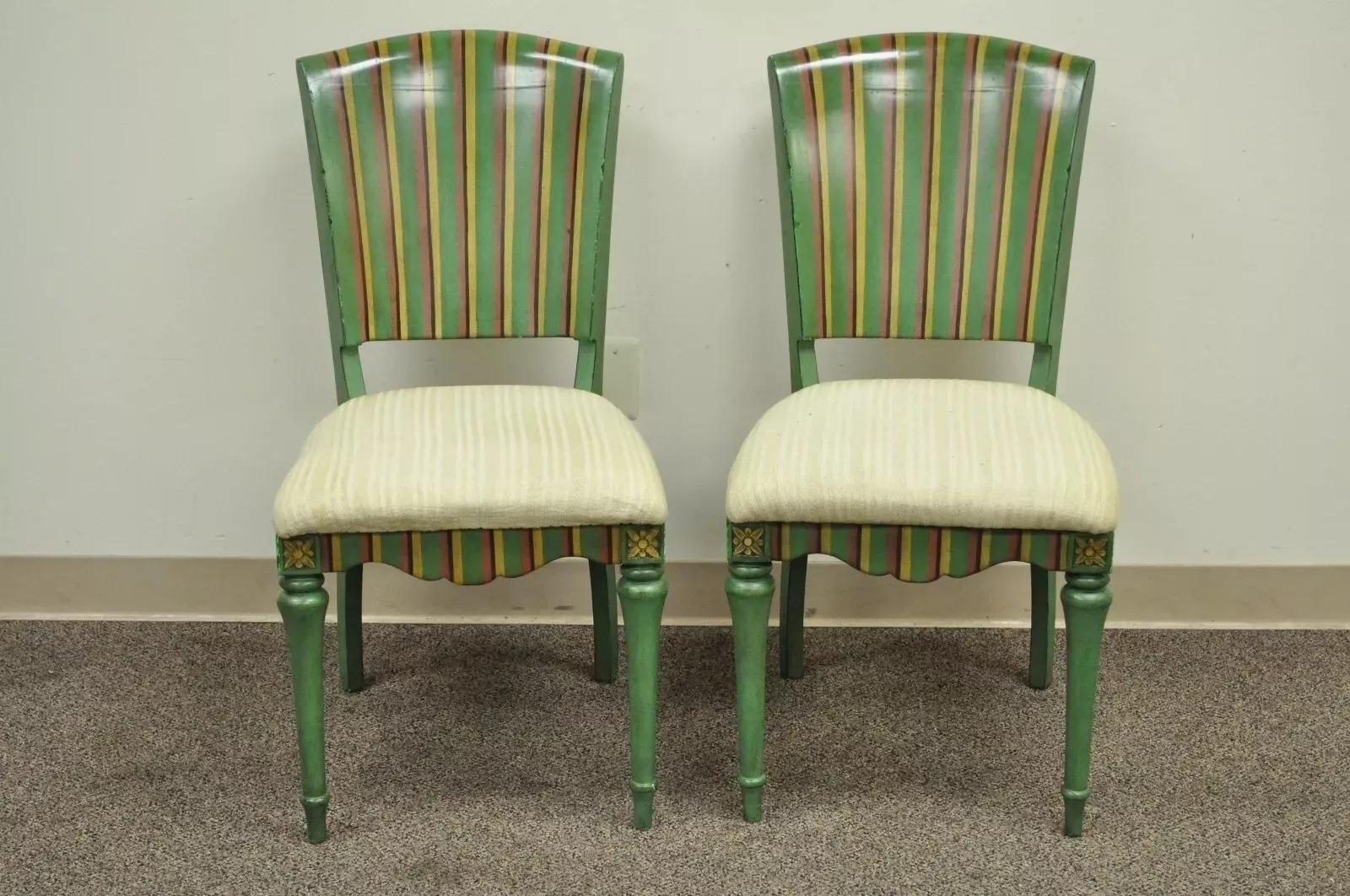 Autre Chaises de salle à manger de style campagnard français Hollywood Regency peintes en vert - Ensemble 4 en vente