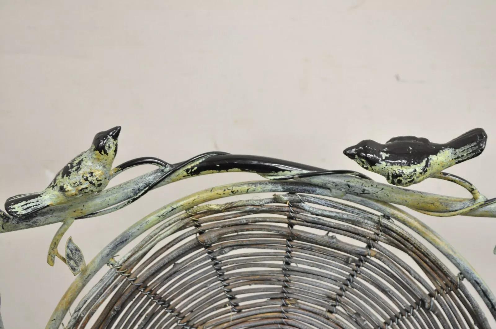 French Country Style Iron and Wood Reed Green Bistro Side Chair with Birds In Good Condition For Sale In Philadelphia, PA