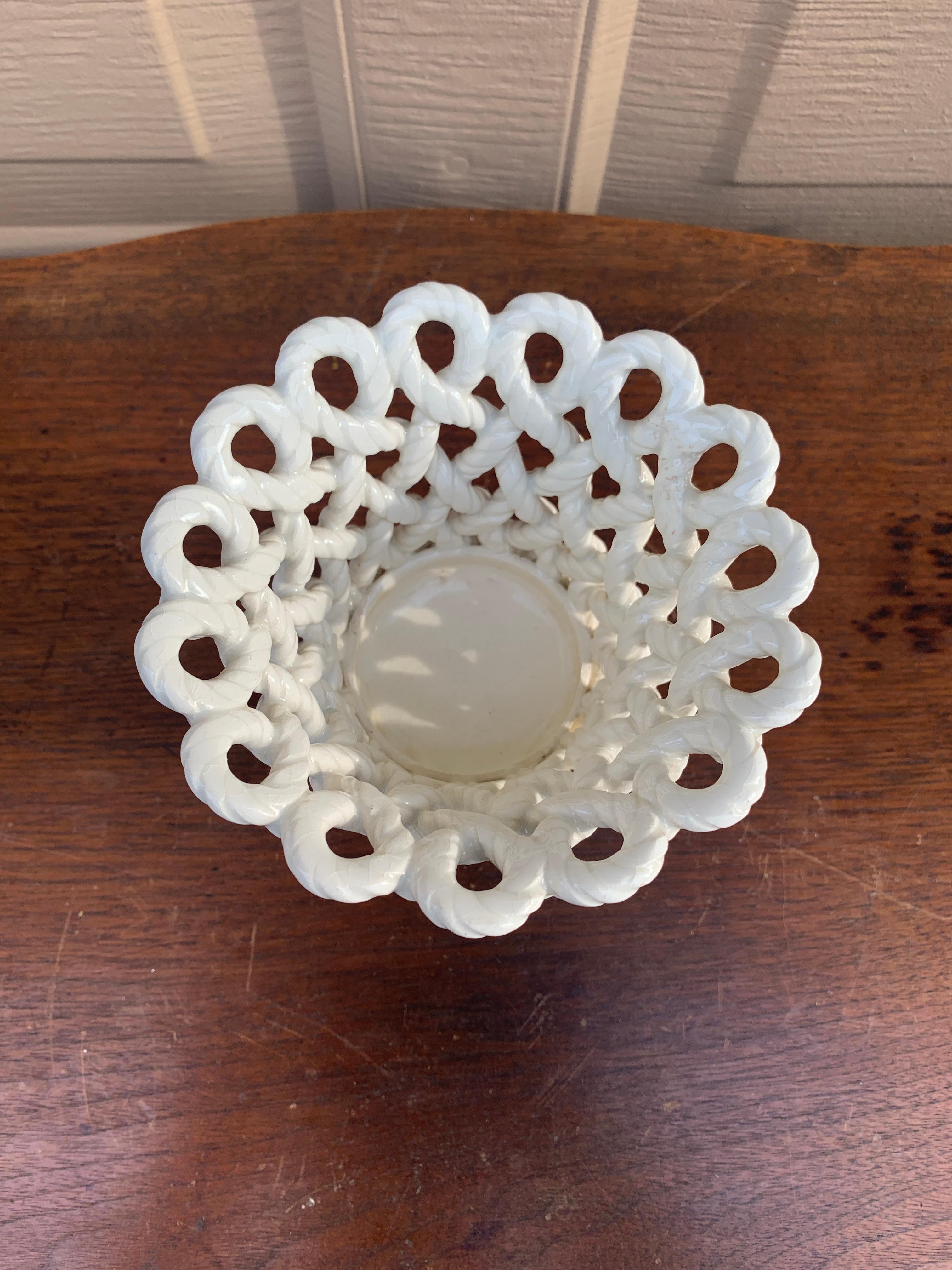 French Country White Ceramic Woven Rope Cachepot Basket In Good Condition For Sale In Elkhart, IN