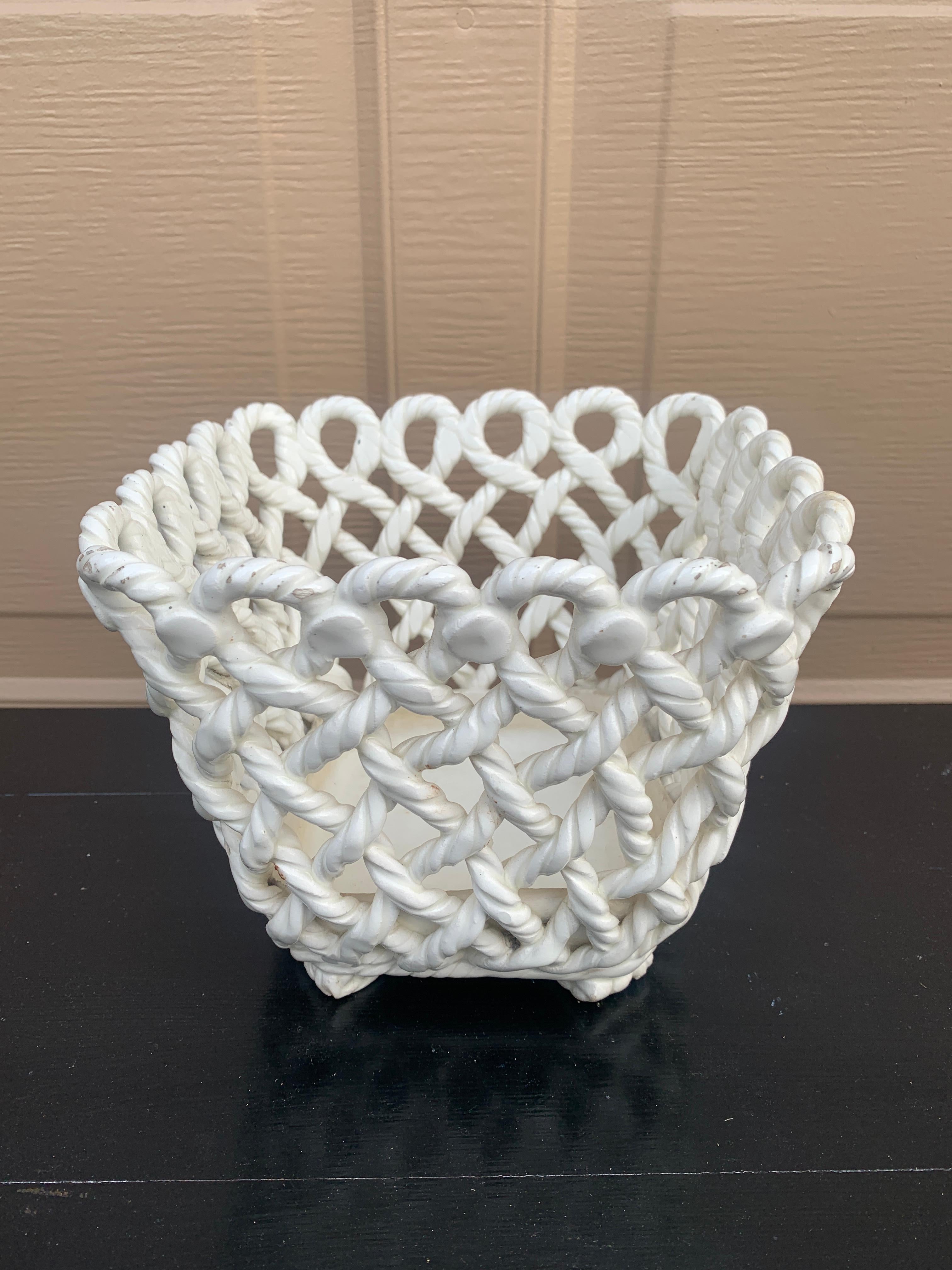 Cesta Cachepot de Cerámica Blanca Tejida con Cuerda País Francés en venta 1