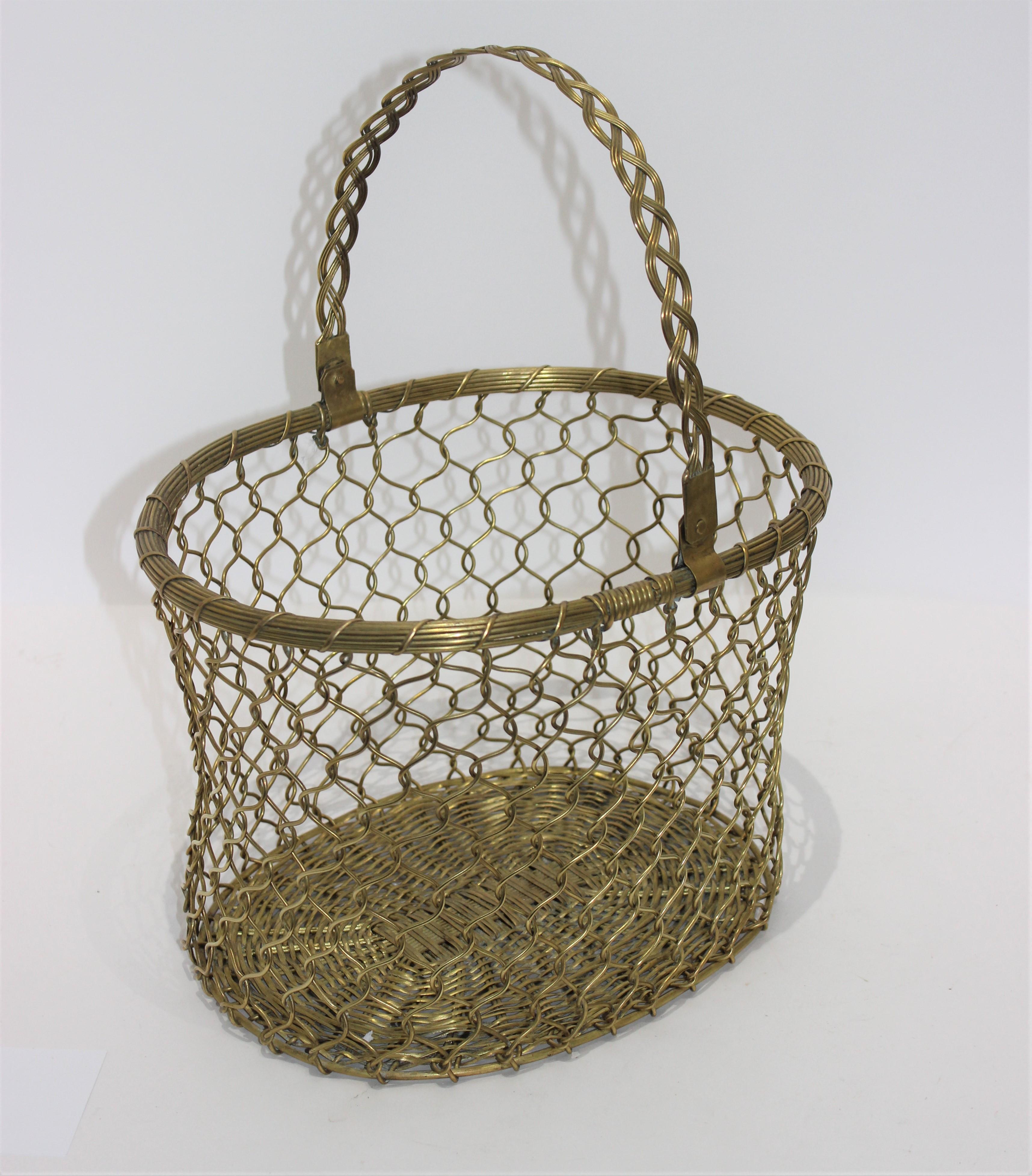 French country woven brass basket mid-20th century from a Palm Beach estate

Professionally polished.