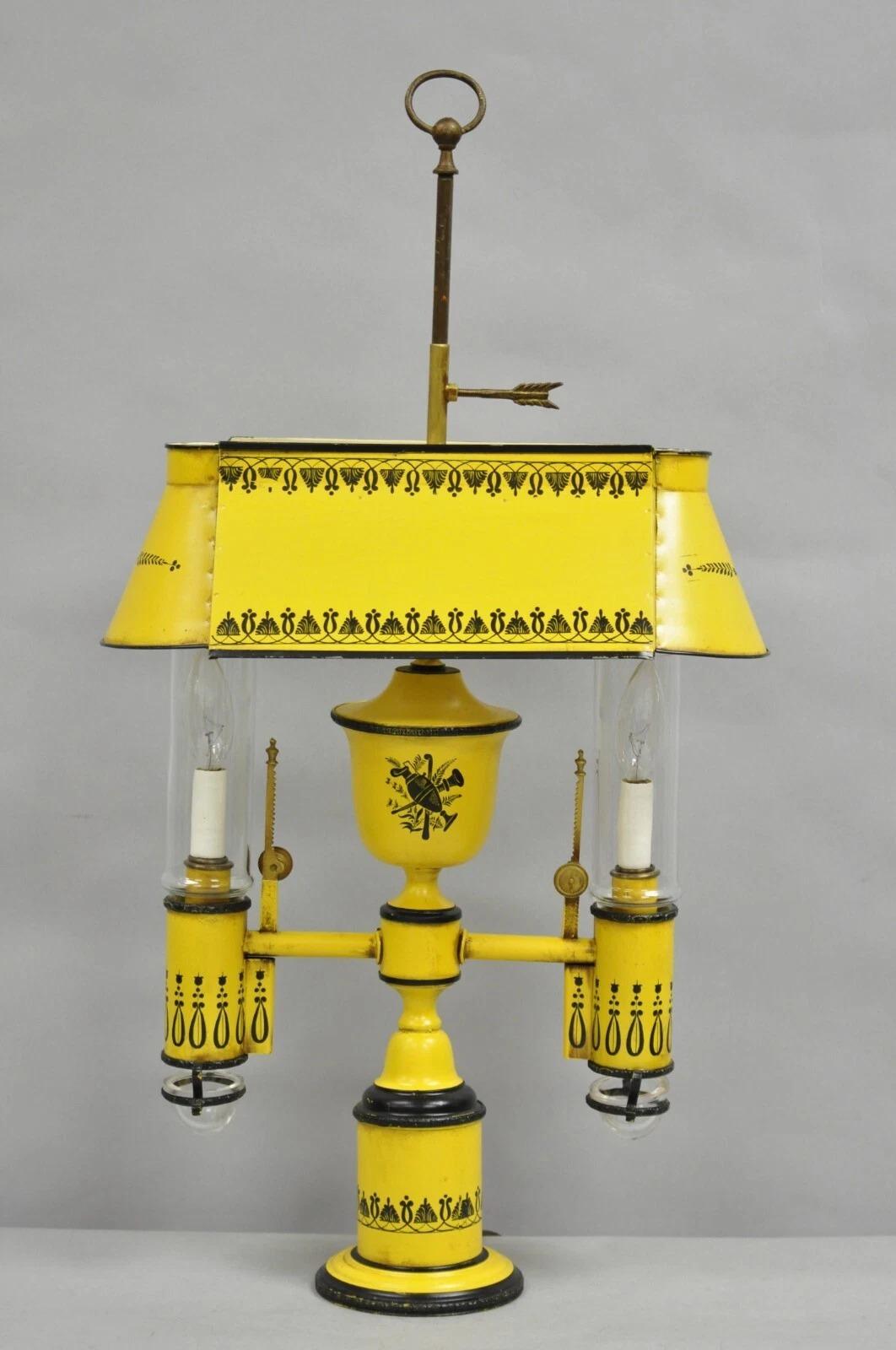 French Country Yellow Paint Italian Tole Metal Candlestick Bouilotte Table Lamp im Angebot 5