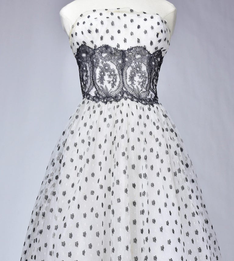Gray French Couture Ballgown in Marescot lace by Jacques Heim n°88722 Collection 1958