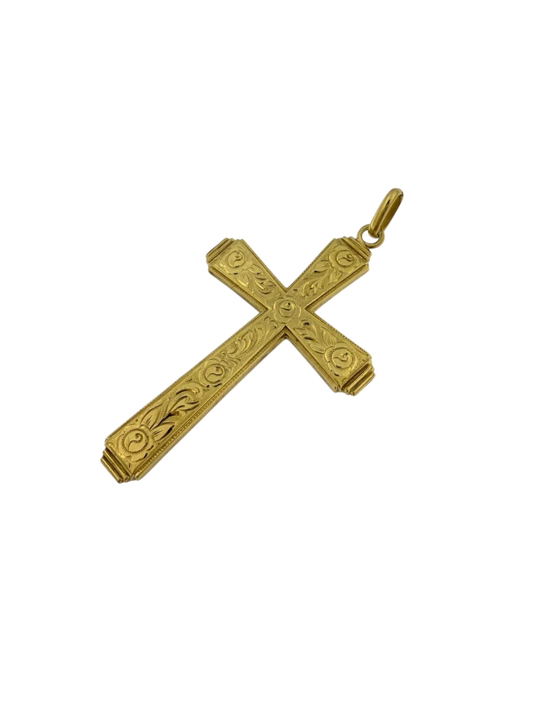 Croce francese in oro giallo 18 carati con design floreale in vendita 1