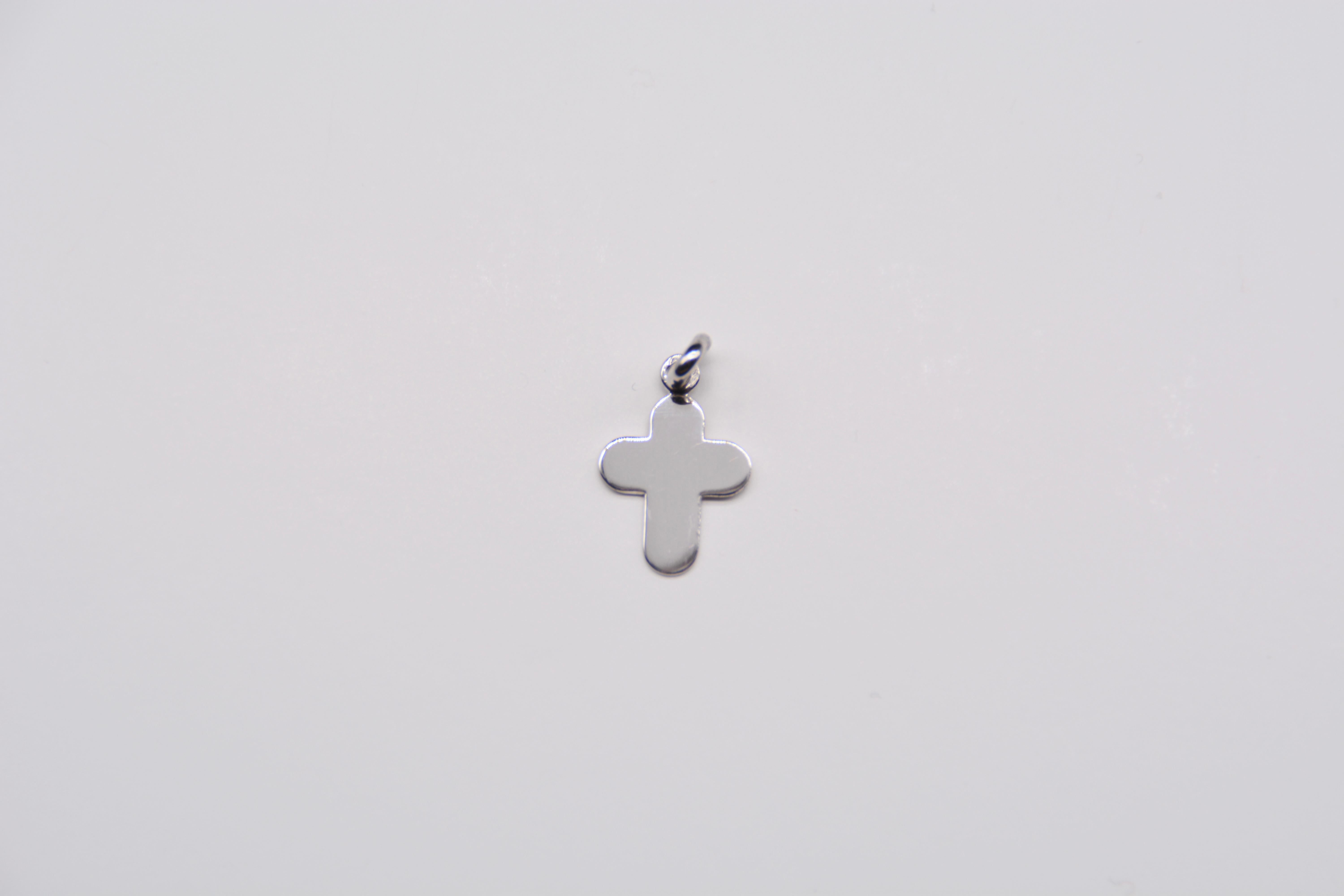 Artisan French Cross Pendant Small Model Round in White Gold For Sale