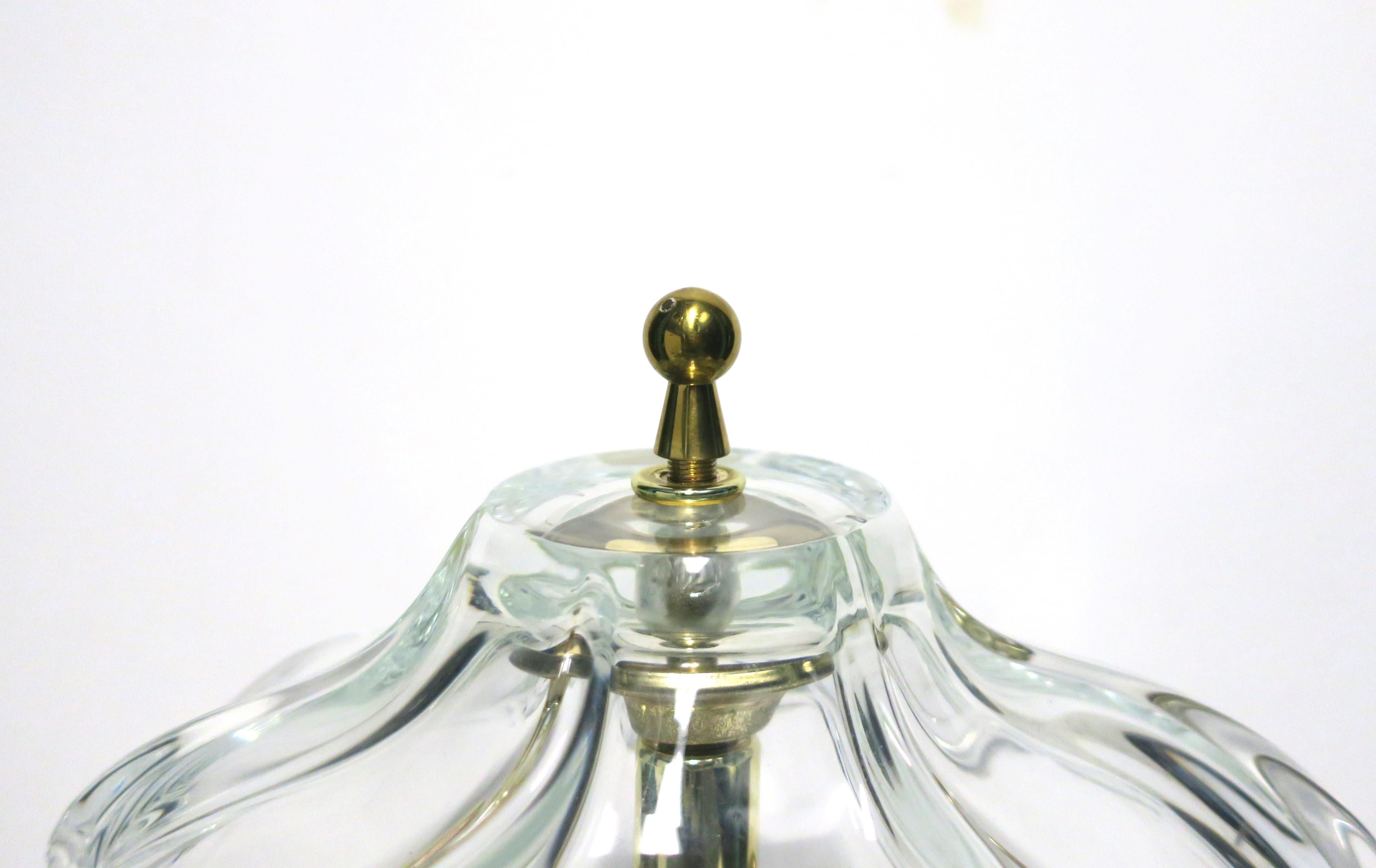 Lampe de bureau ou de table française en cristal et laiton en vente 3