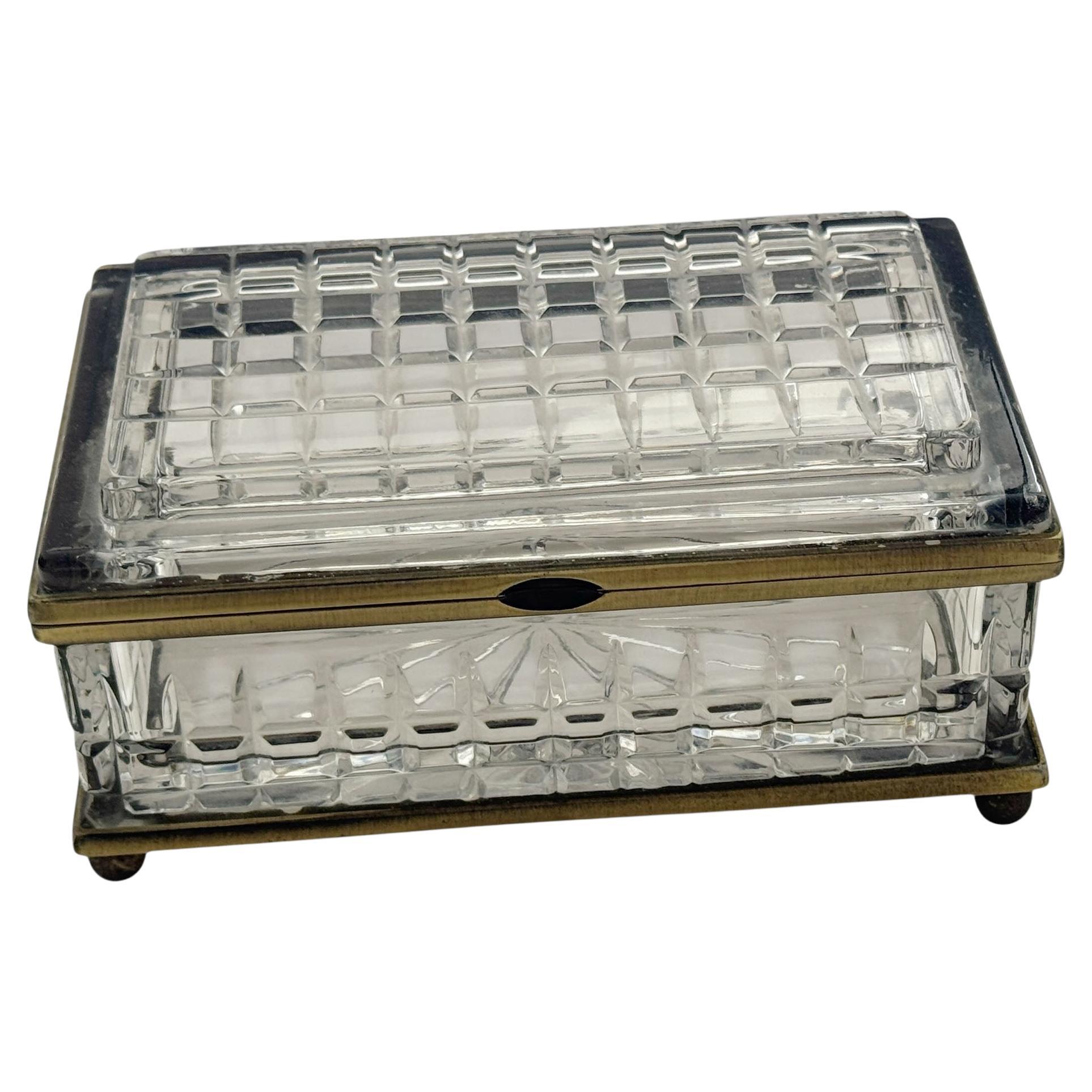 Caja francesa de cristal y bronce