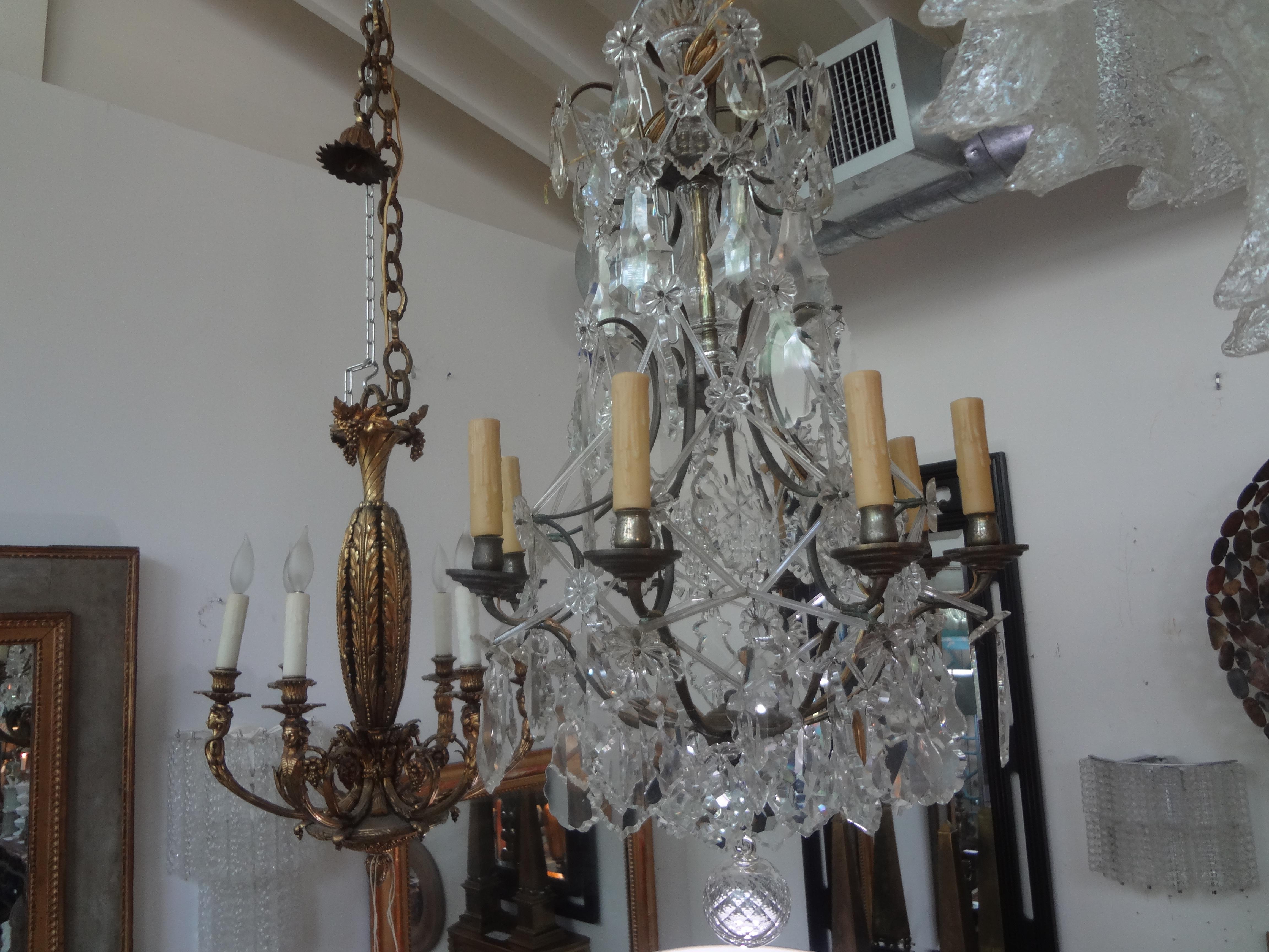 French Crystal and Bronze Chandelier Attributed to Maison Baguès For Sale 5