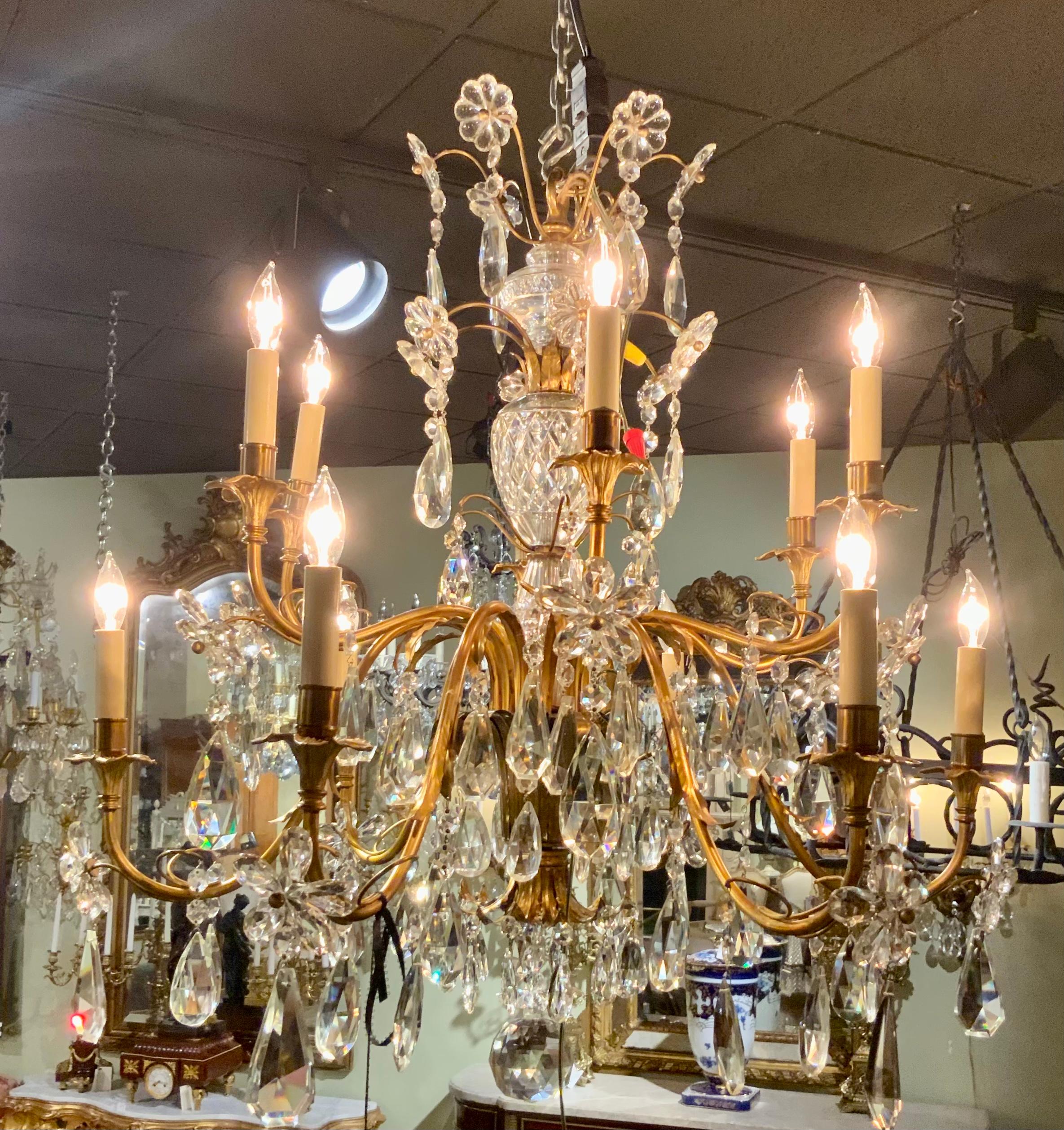 French crystal and bronze dore 10 light chandelier  In Excellent Condition For Sale In Houston, TX