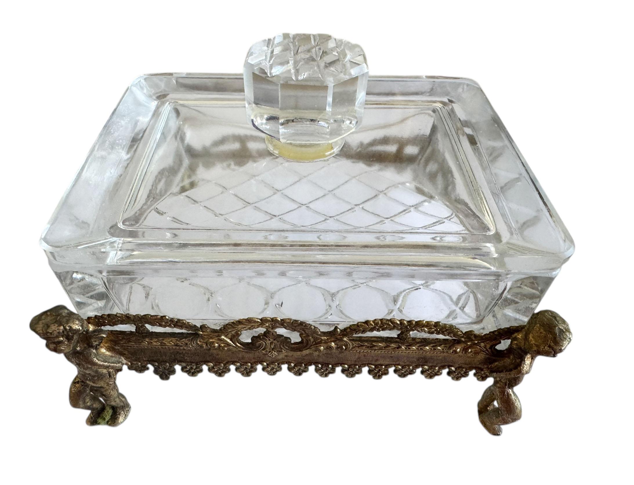 French Crystal and Bronze Dresser Box with Cherubs In Good Condition For Sale In Clearwater, FL