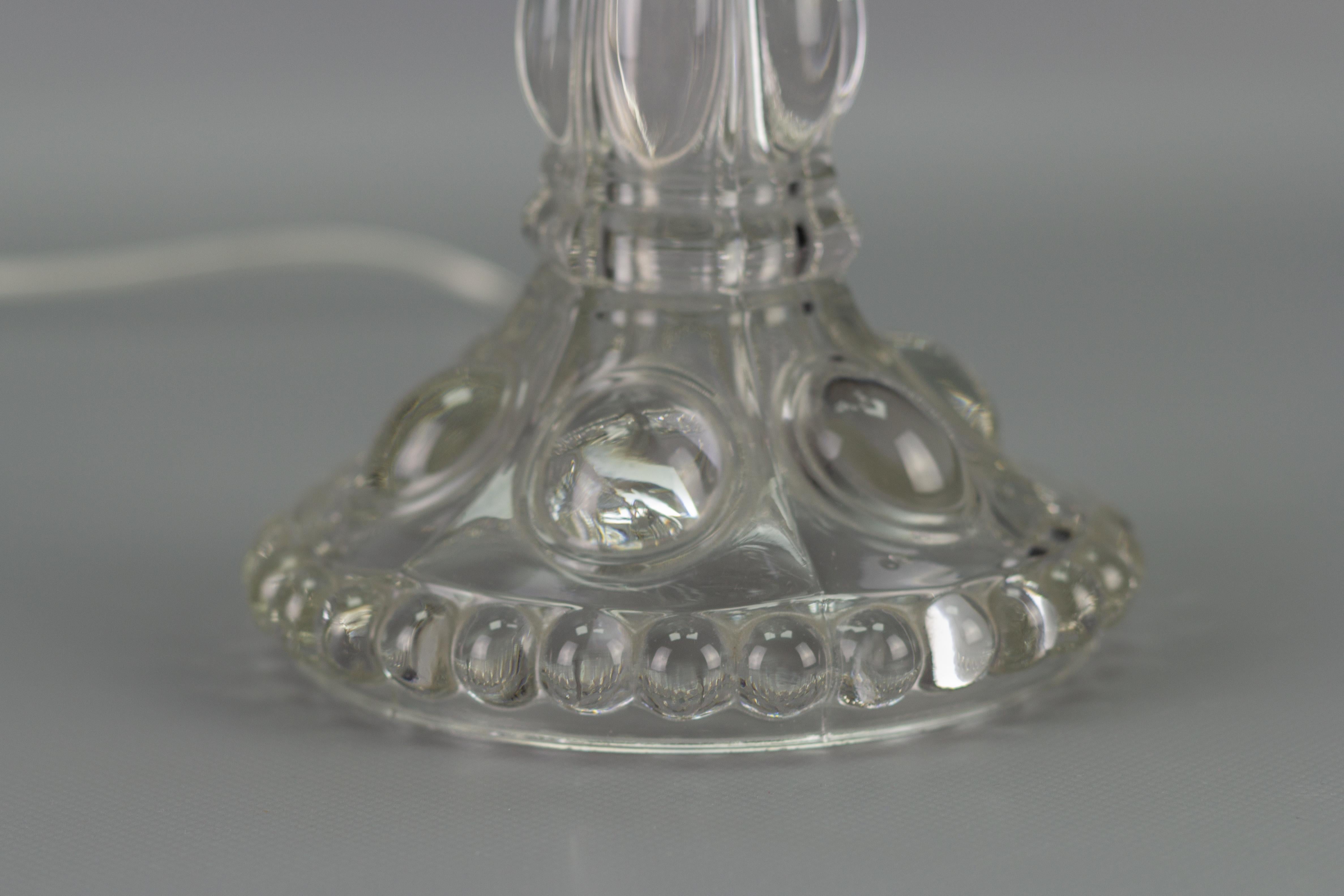 French Crystal and Cut Glass Hurricane Table Lamp In Good Condition In Barntrup, DE